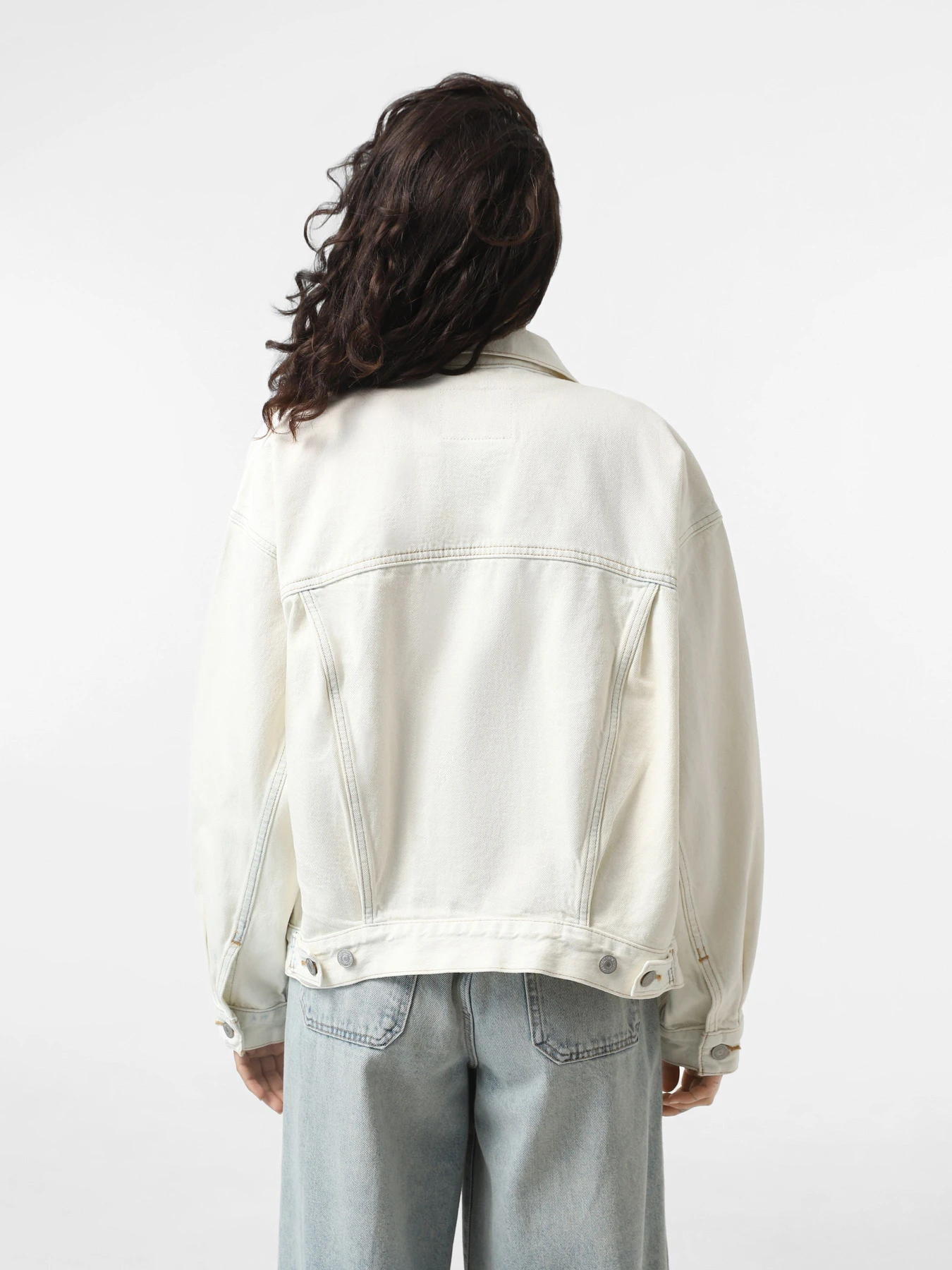 Куртки та дублянки Levi's 90S Trucker Snow Pic Trucker модель A1743;0051 Фото