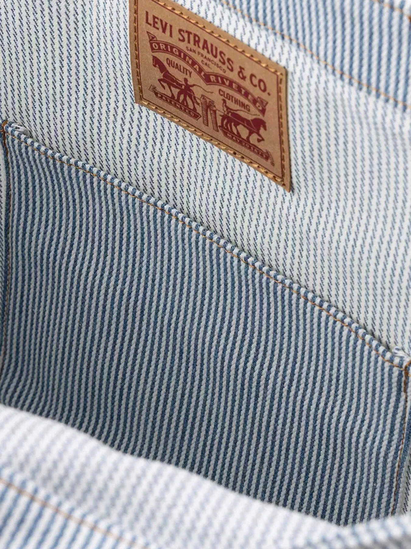 Сумки Levi's модель D7959;0004 Сумки Levi's модель D7959;0004 Фото