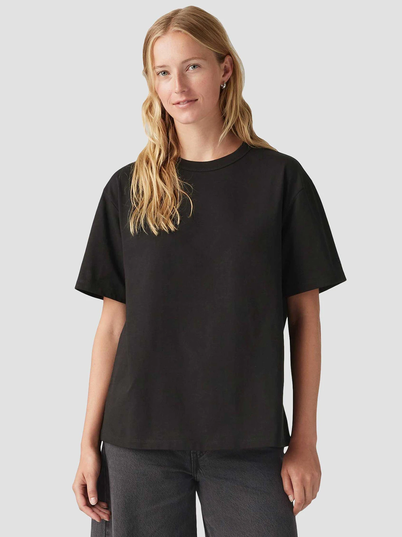 Футболки и поло Levi's модель 001HI;0005 Футболки и поло Levi's модель 001HI;0005 Фото