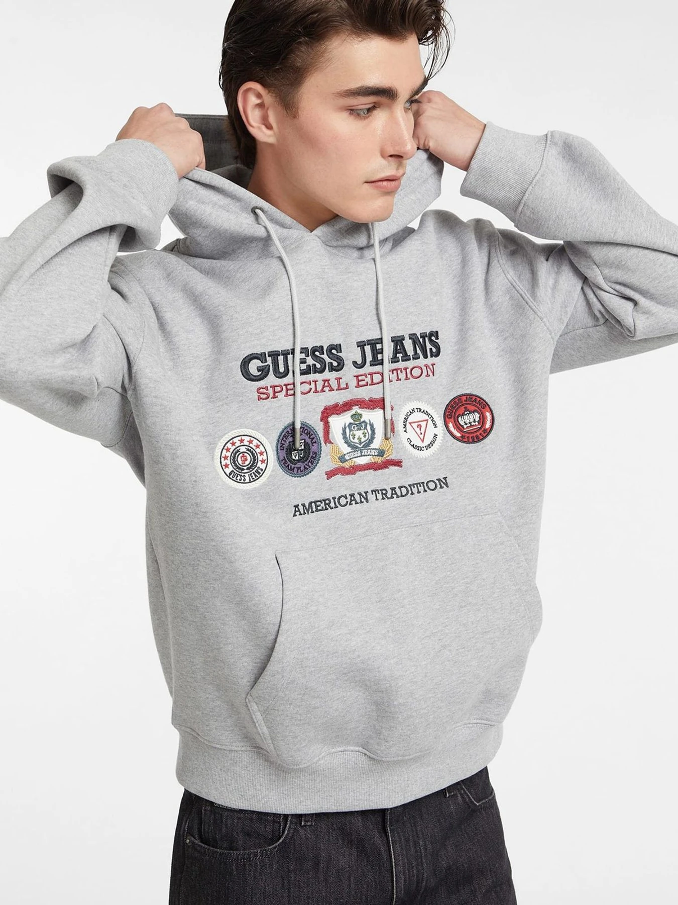 Худи и свитшоты Guess Jeans модель M4BQ32.K9V31;H90Z Худи и свитшоты Guess Jeans модель M4BQ32.K9V31;H90Z Фото