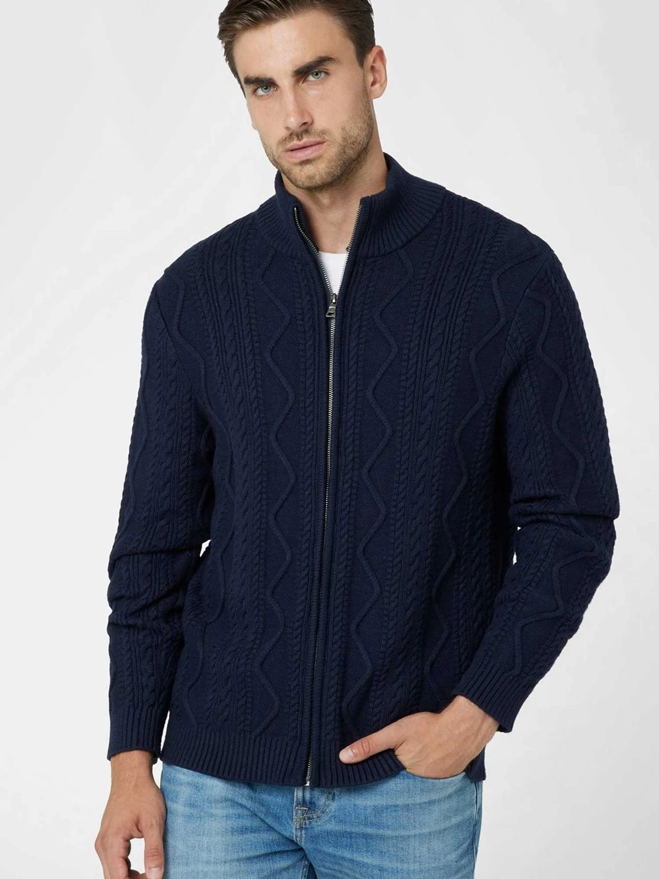 Худи и свитшоты GUESS модель M4BR52.Z2ZK2;G7V2 Худи и свитшоты GUESS модель M4BR52.Z2ZK2;G7V2 Фото