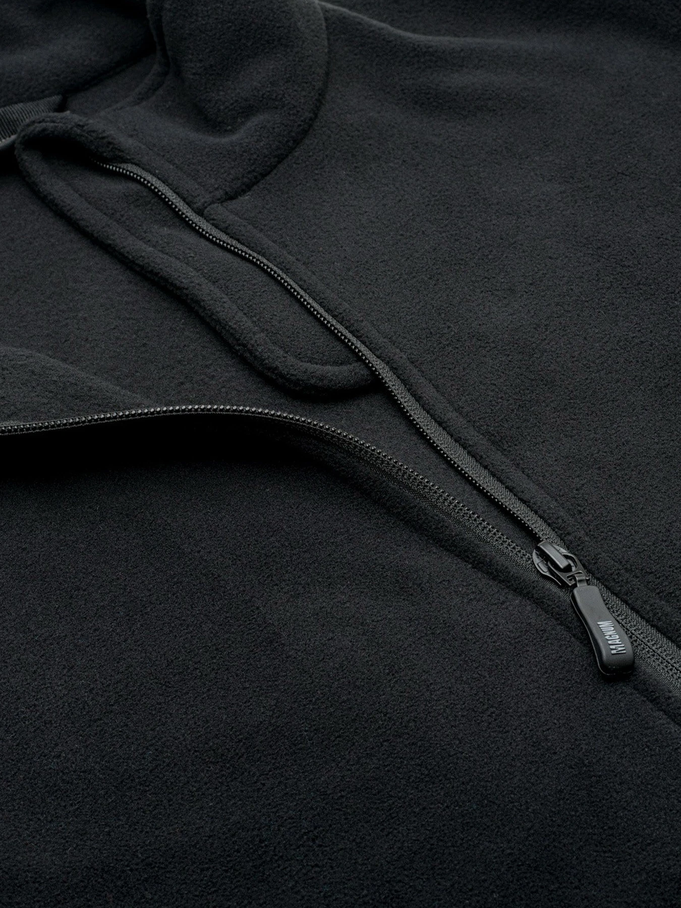 Худі та світшоти Magnum модель MAGNUM ESSENTIAL FLEECE-BLACK Худі та світшоти Magnum модель MAGNUM ESSENTIAL FLEECE-BLACK Фото