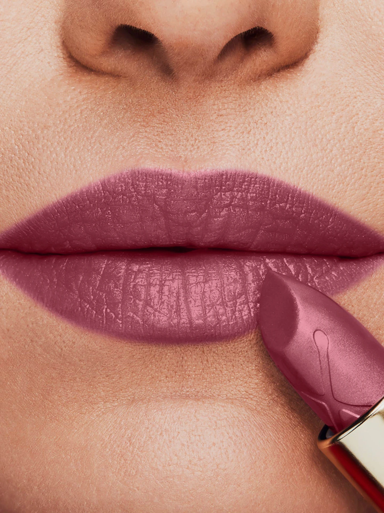 Помада зволожуюча Colour Elixir Moisture Lipstick MAX FACTOR модель 3614227902176 Помада зволожуюча Colour Elixir Moisture Lipstick MAX FACTOR модель 3614227902176 Фото