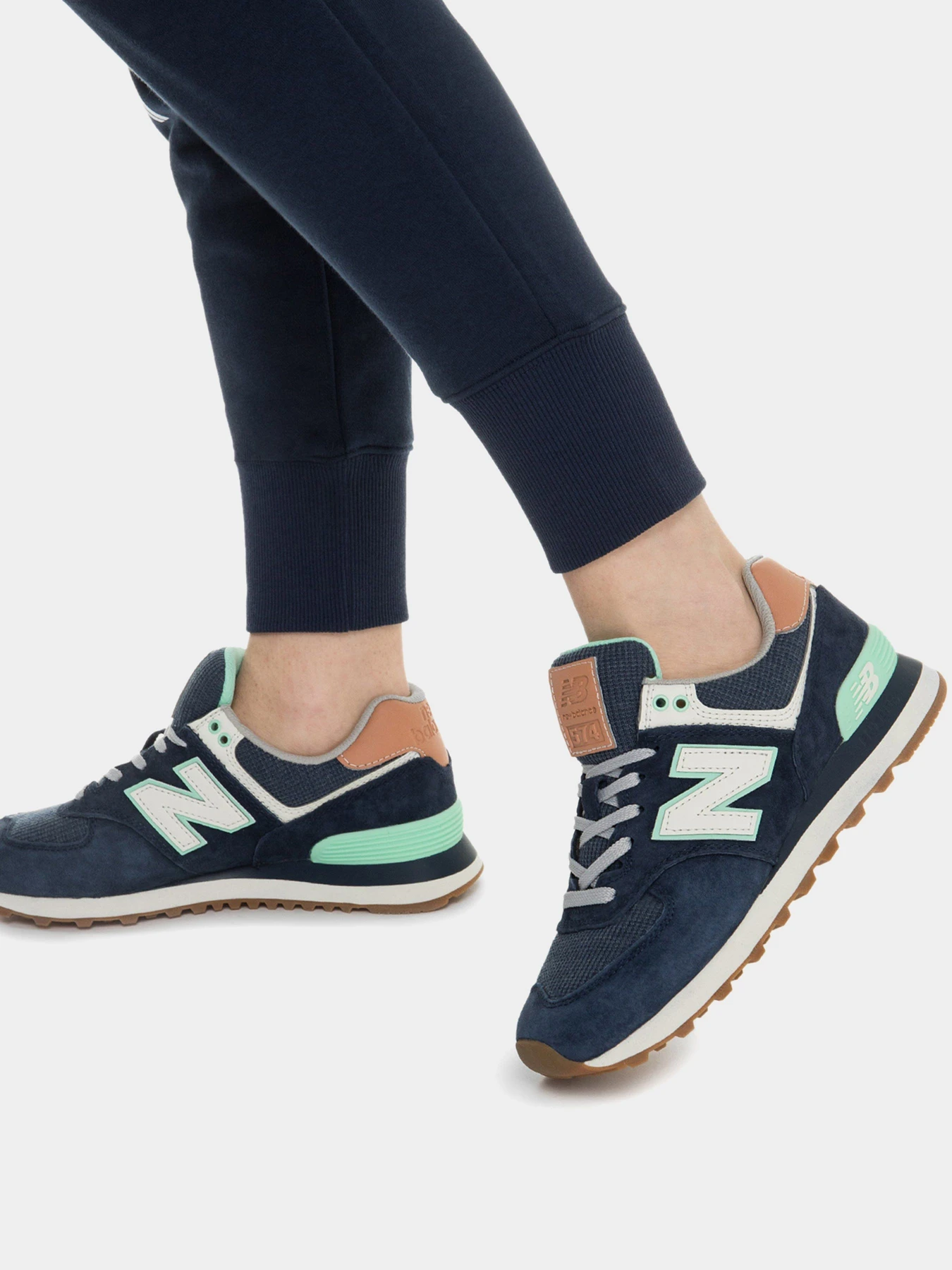 Кроссовки New Balance 574 модель WL574BCM Кроссовки New Balance 574 модель WL574BCM Фото