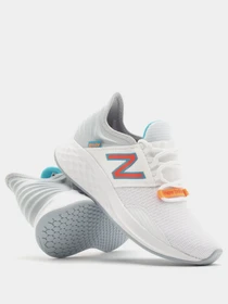 Кроссовки New Balance FreshFoam Roav модель WROAVCH Фото