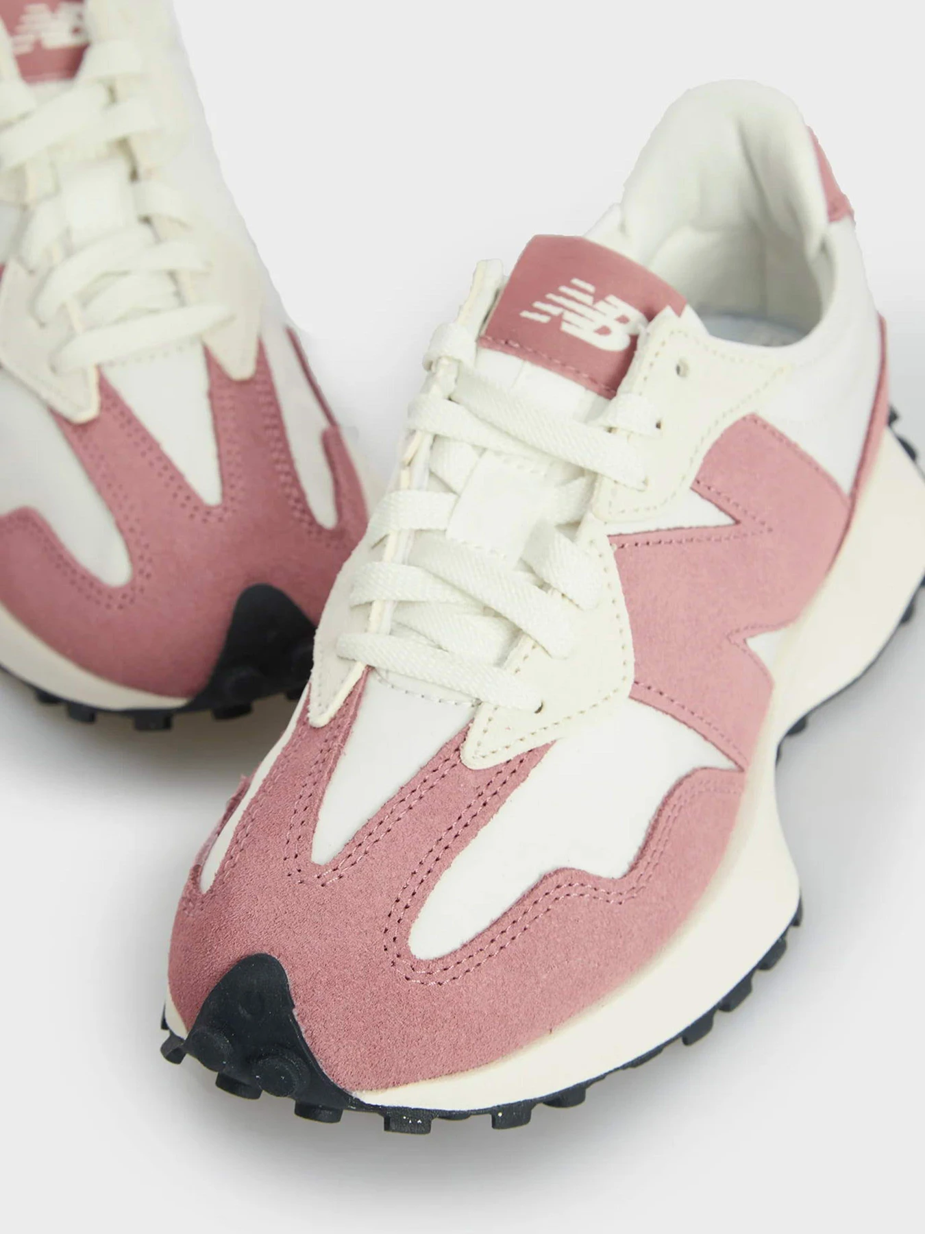 Кроссовки New Balance 327 модель WS327MB Кроссовки New Balance 327 модель WS327MB Фото