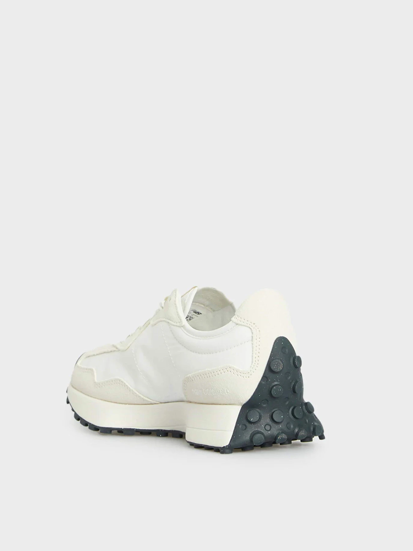 Кроссовки New Balance 327 модель WS327MF Кроссовки New Balance 327 модель WS327MF Фото