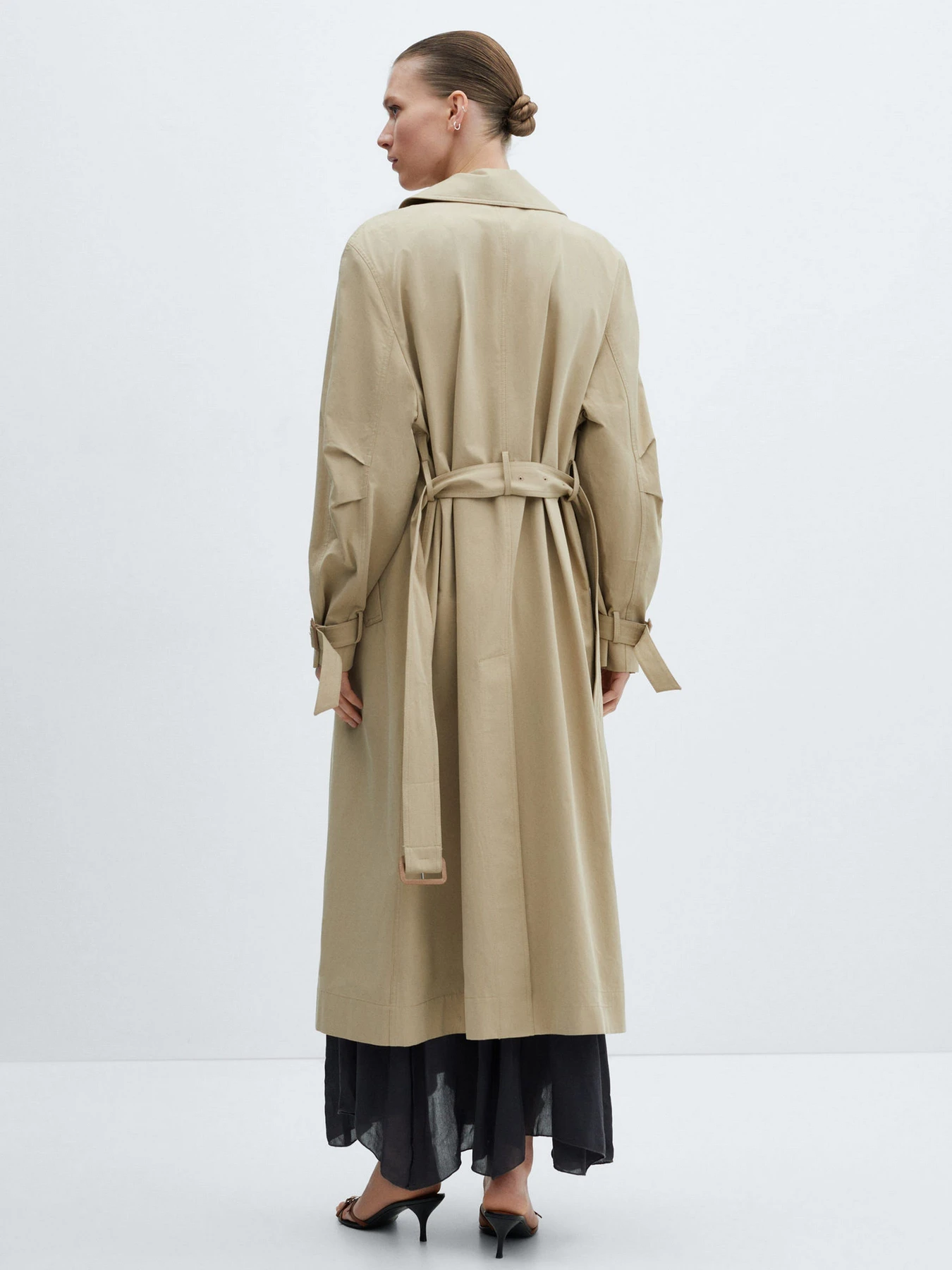 Пальто и плащи MANGO Buterfly модель 67046321_8 Пальто и плащи MANGO Buterfly модель 67046321_8 Фото
