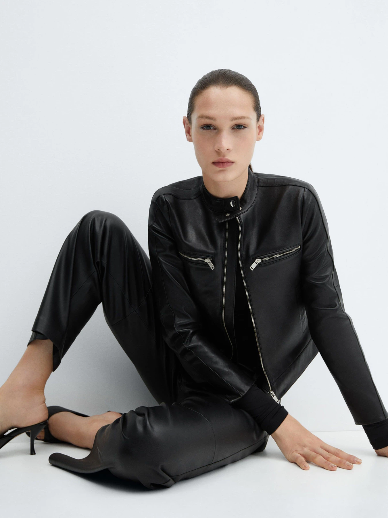Штани MANGO HIGH модель 67060463_99 Штани MANGO HIGH модель 67060463_99 Фото