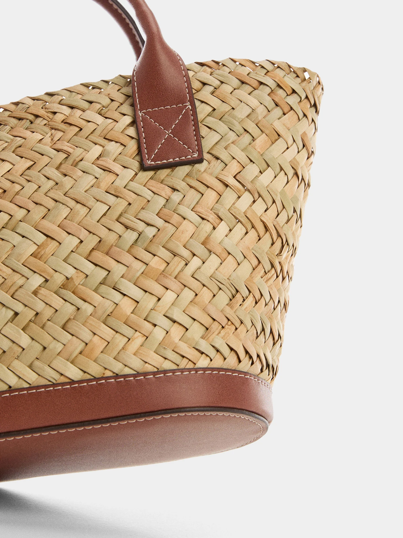 Сумки MANGO модель 67085982_CU Сумки MANGO модель 67085982_CU Фото