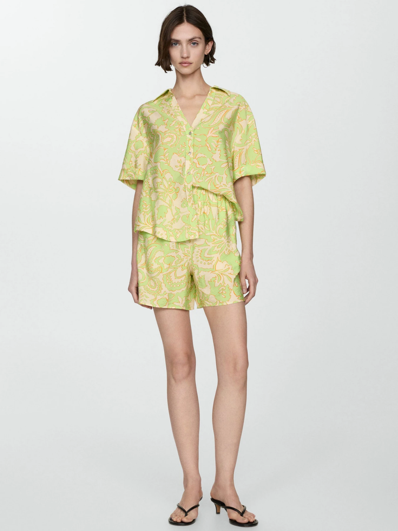 Шорты MANGO Clavel модель 77050347_14 Шорты MANGO Clavel модель 77050347_14 Фото