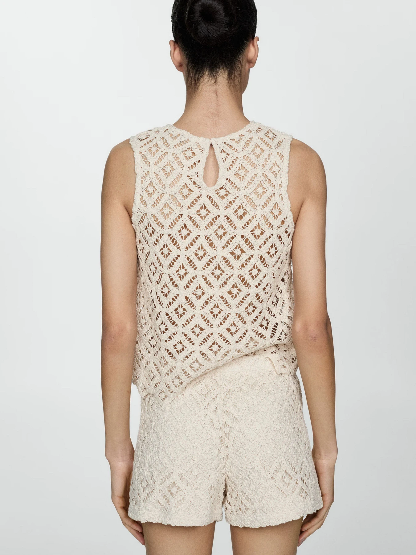 Шорты MANGO Tono модель 77070367_8 Шорты MANGO Tono модель 77070367_8 Фото