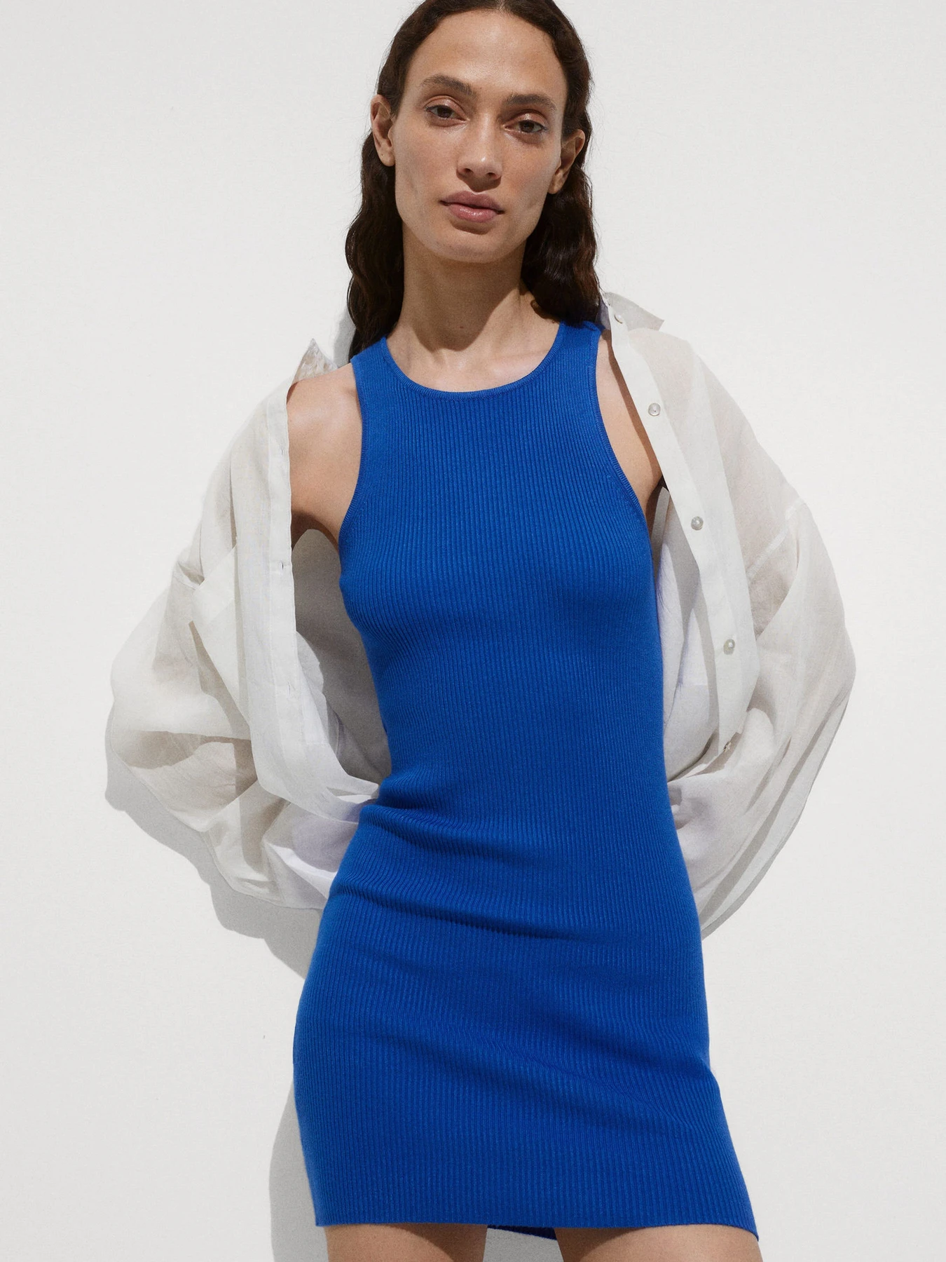 Платья MANGO Orwell модель 77060335_53 Платья MANGO Orwell модель 77060335_53 Фото