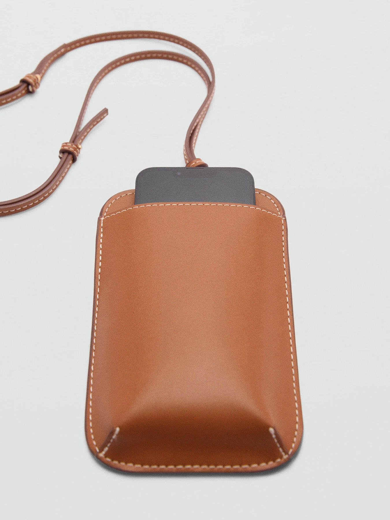 Аксесуари для смартфонів MANGO Olivia модель 77080327_CU Аксесуари для смартфонів MANGO Olivia модель 77080327_CU Фото