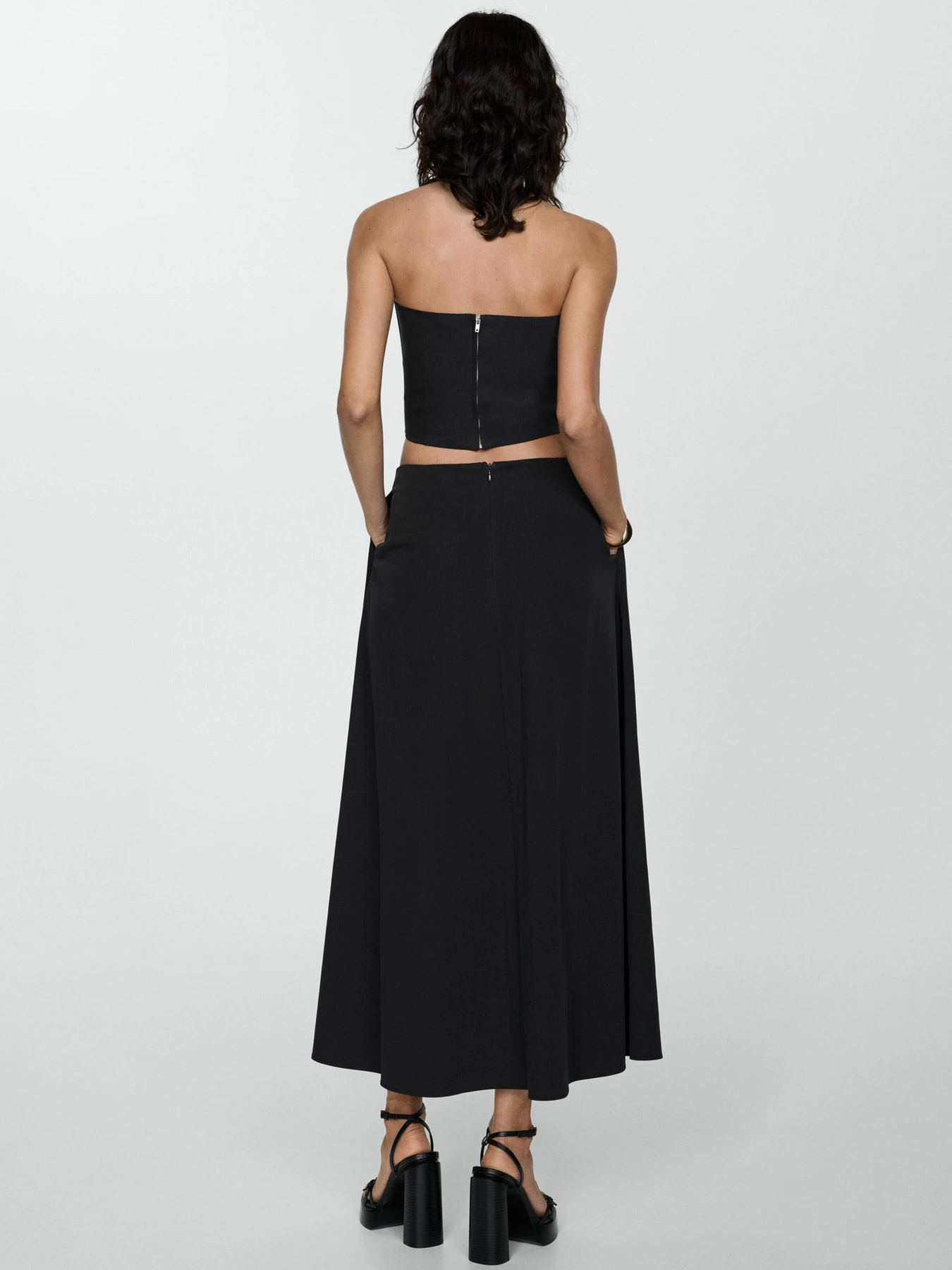 Юбки MANGO модель 77050380_99 Юбки MANGO модель 77050380_99 Фото