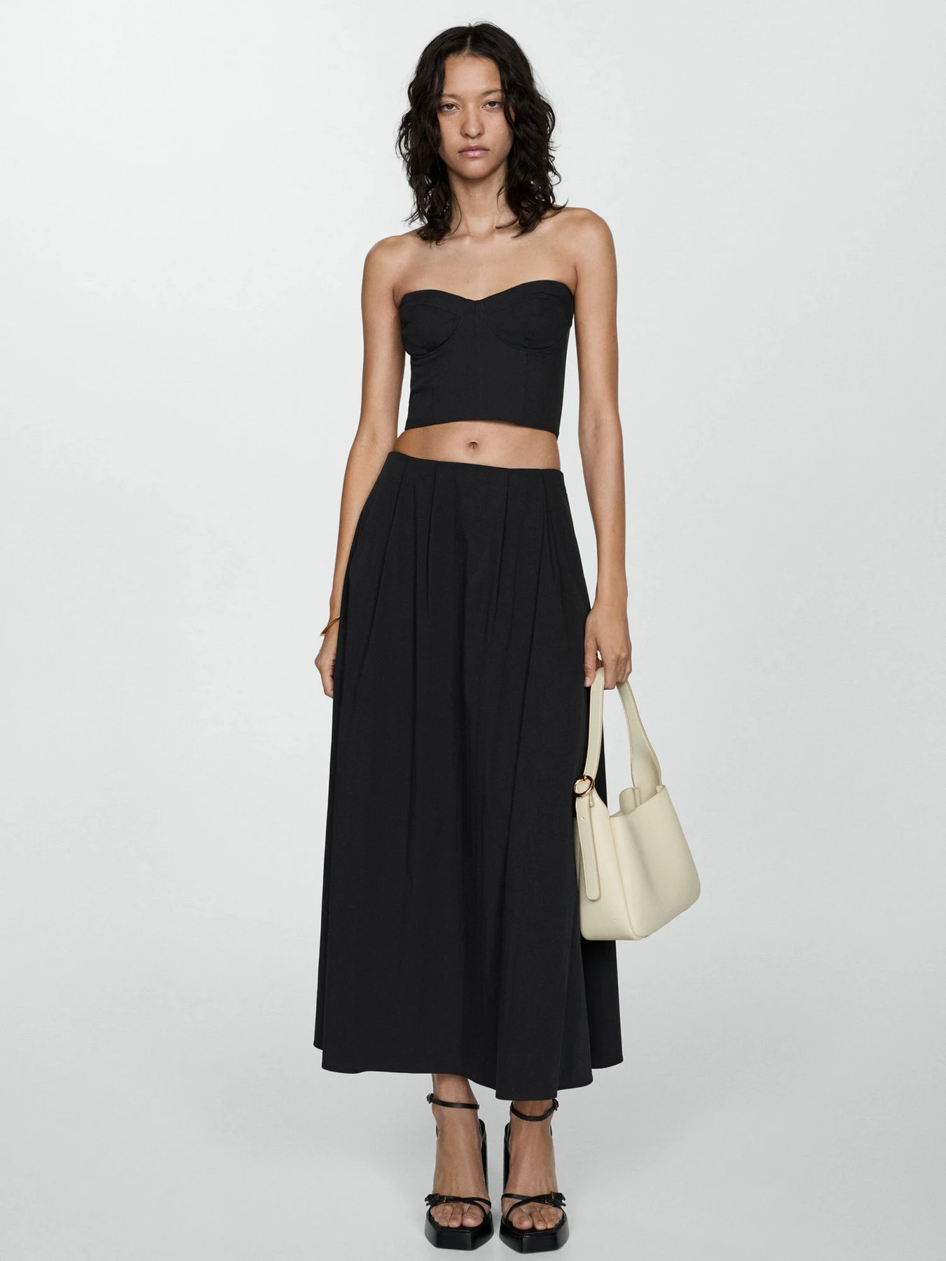 Юбки MANGO модель 77050380_99 Юбки MANGO модель 77050380_99 Фото