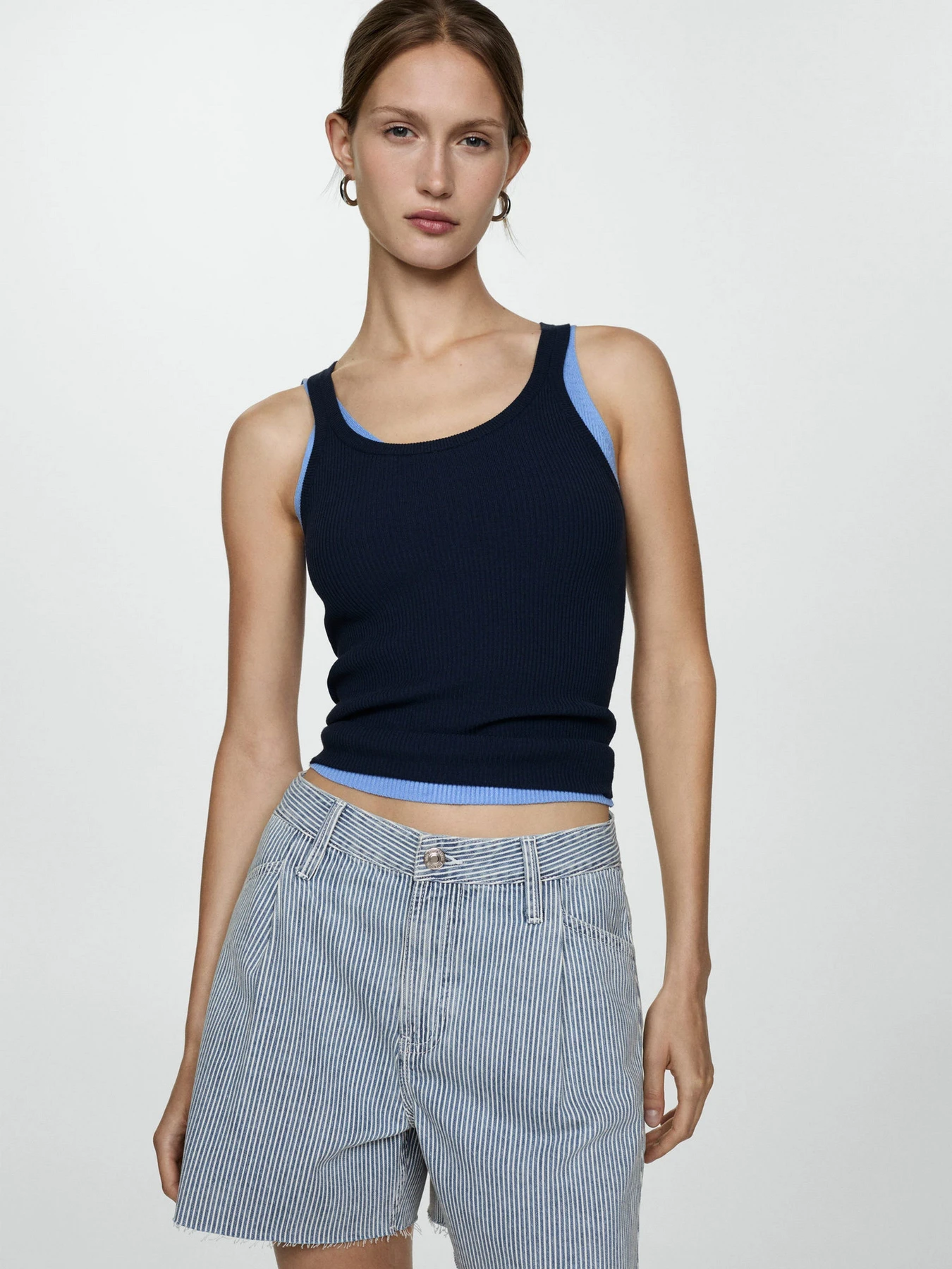 Шорты MANGO модель 77022914_52 Шорты MANGO модель 77022914_52 Фото