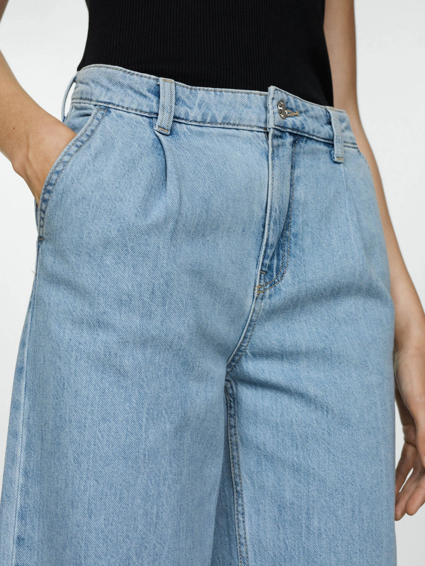 Джинсы MANGO модель 77060592_TM Джинсы MANGO модель 77060592_TM Фото