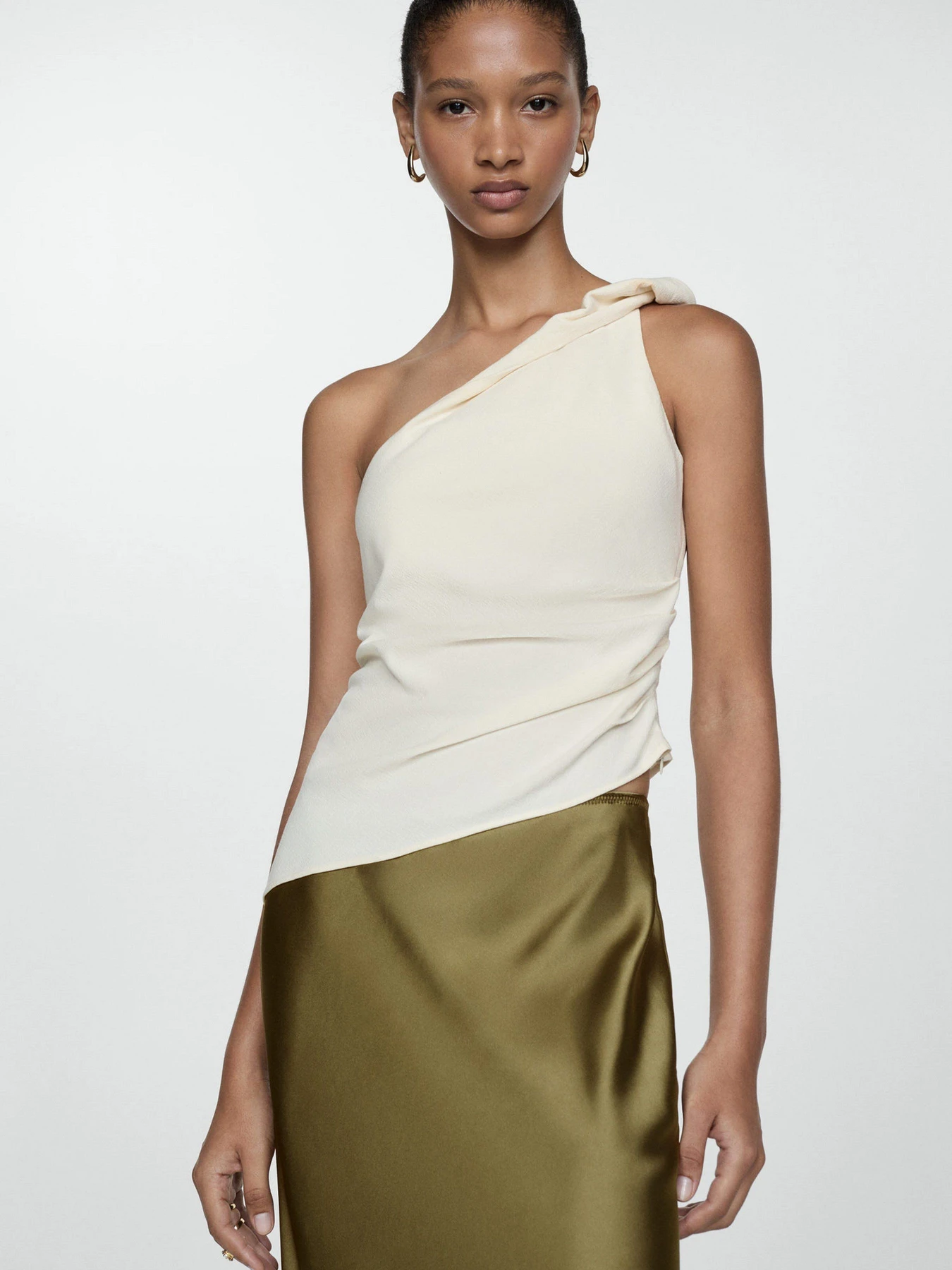 Юбки MANGO модель 77052937_43 Юбки MANGO модель 77052937_43 Фото