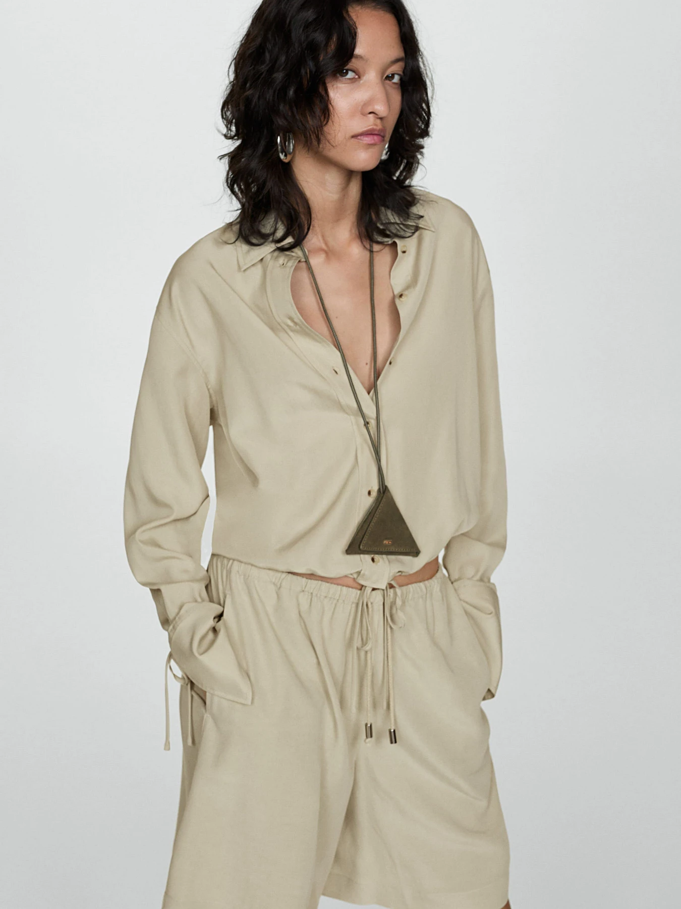 Шорти MANGO модель 77023266_43 Шорти MANGO модель 77023266_43 Фото