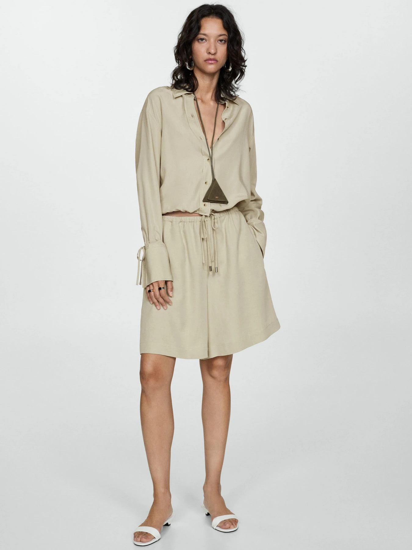 Шорти MANGO модель 77023266_43 Шорти MANGO модель 77023266_43 Фото