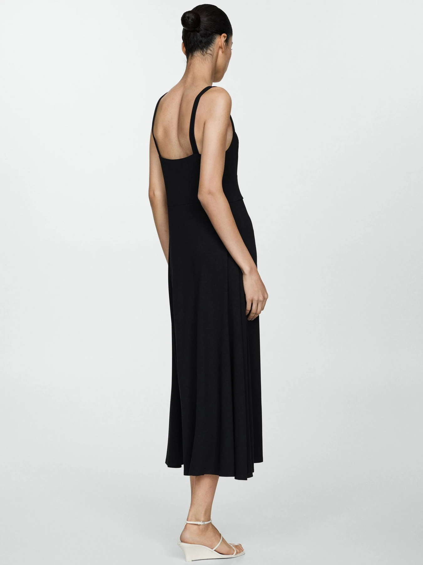 Сукні MANGO модель 77032918_99 Сукні MANGO модель 77032918_99 Фото