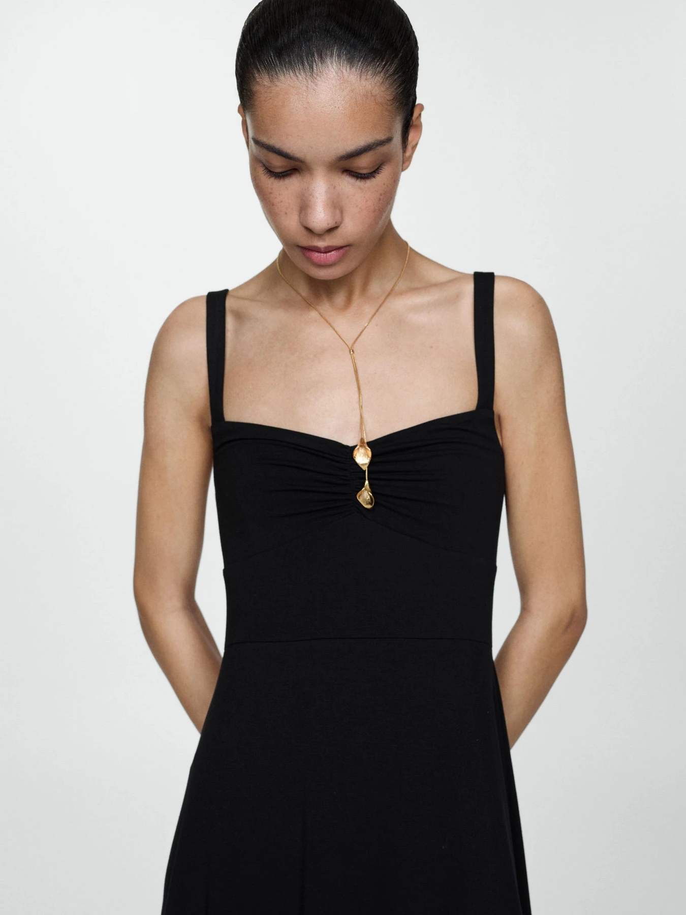 Сукні MANGO модель 77032918_99 Сукні MANGO модель 77032918_99 Фото