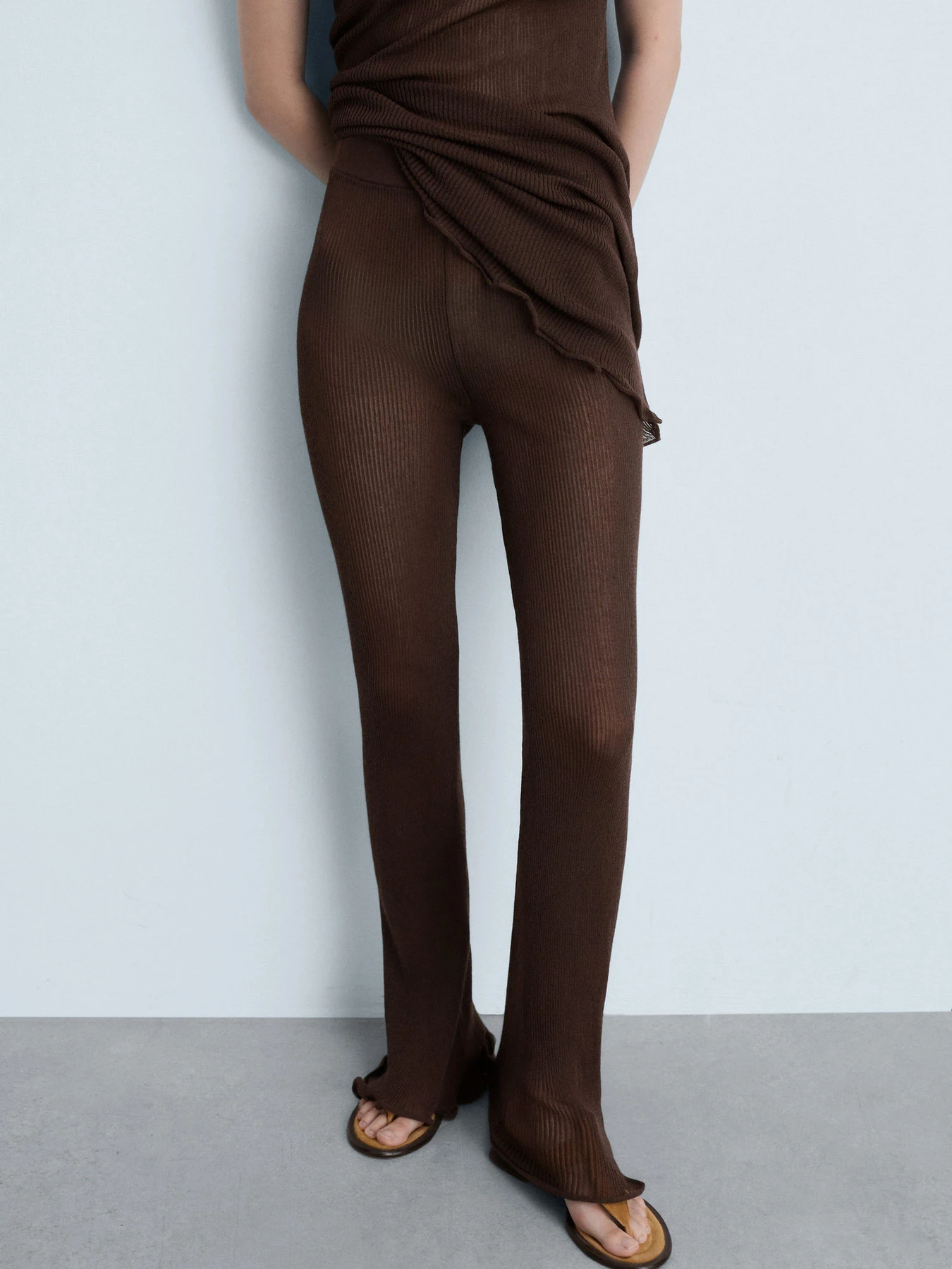 Штани MANGO модель 77054791_30 Штани MANGO модель 77054791_30 Фото