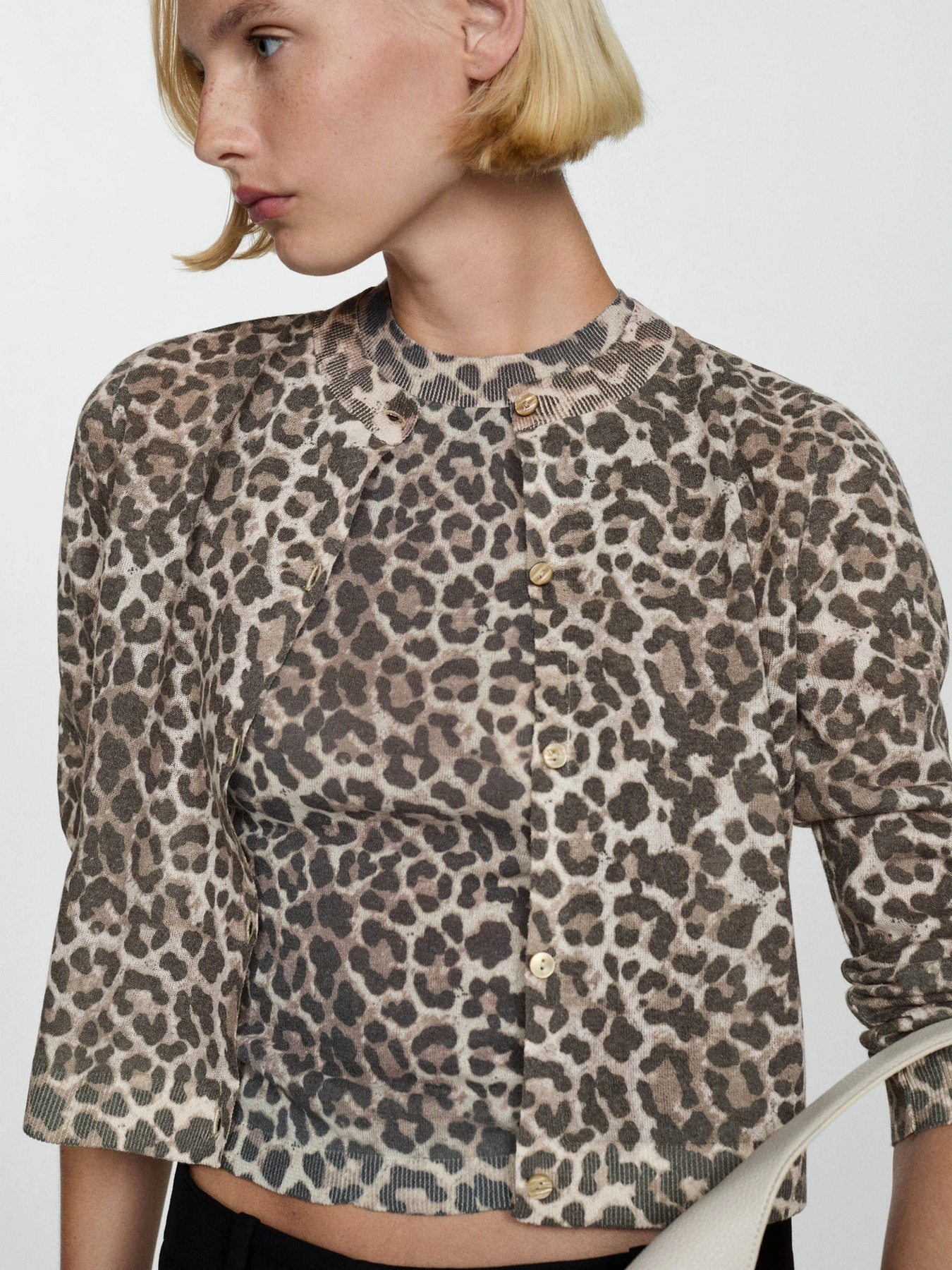 Светри та кардигани MANGO модель 77062550_9 Светри та кардигани MANGO модель 77062550_9 Фото