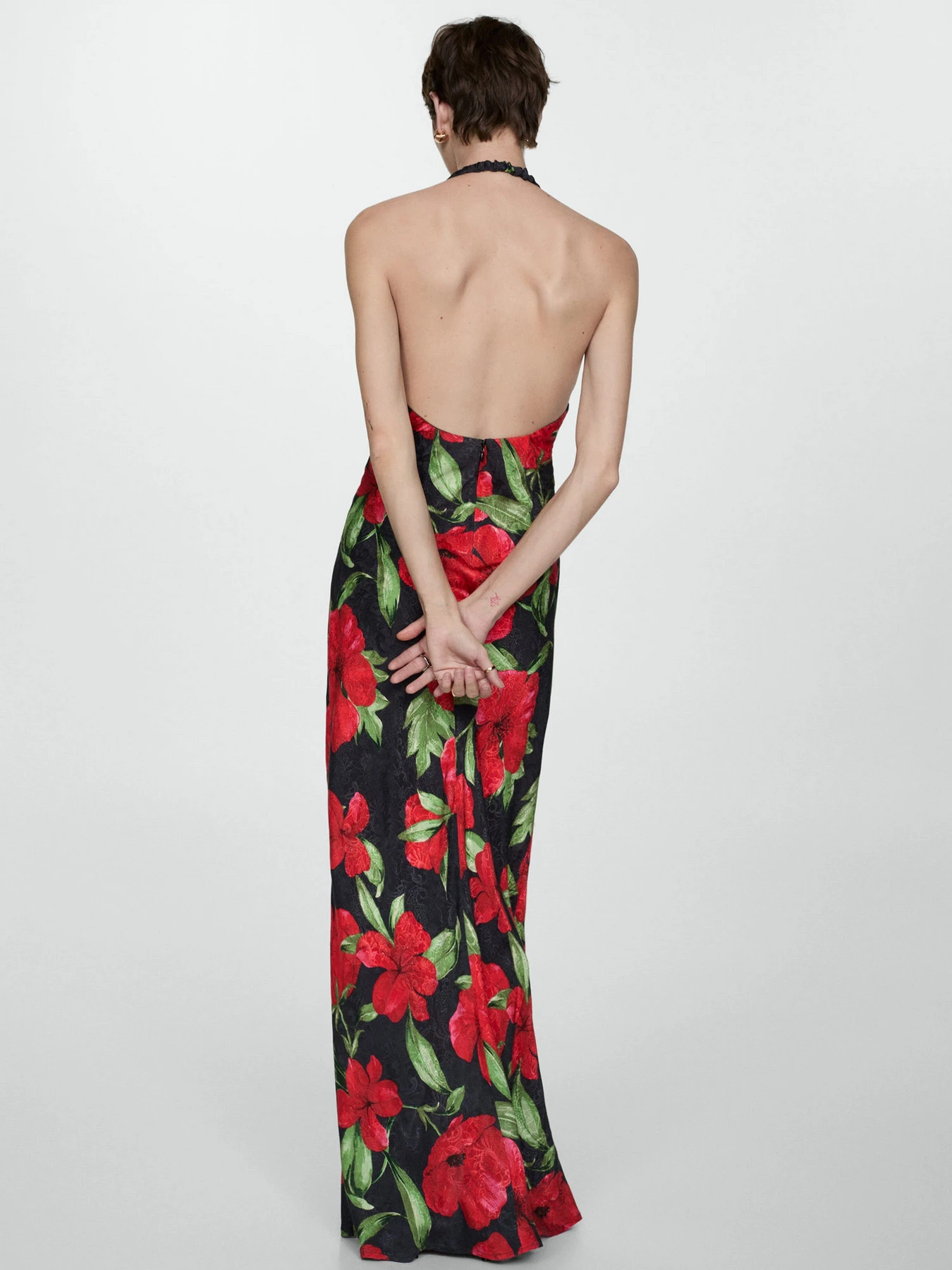 Платья MANGO модель 77092921_99 Платья MANGO модель 77092921_99 Фото