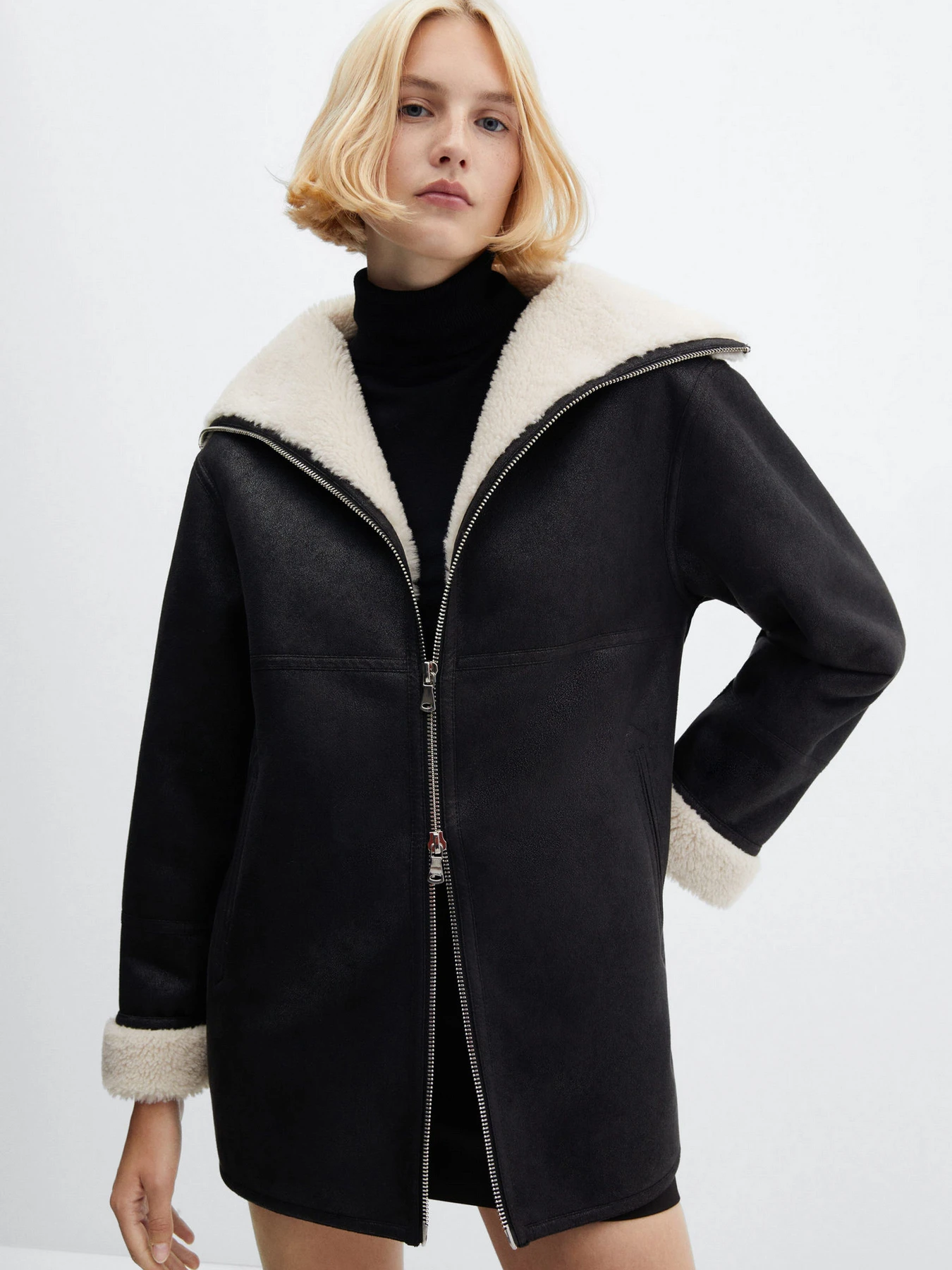 Куртки и дубленки MANGO Rulo модель 57097708_99 Фото