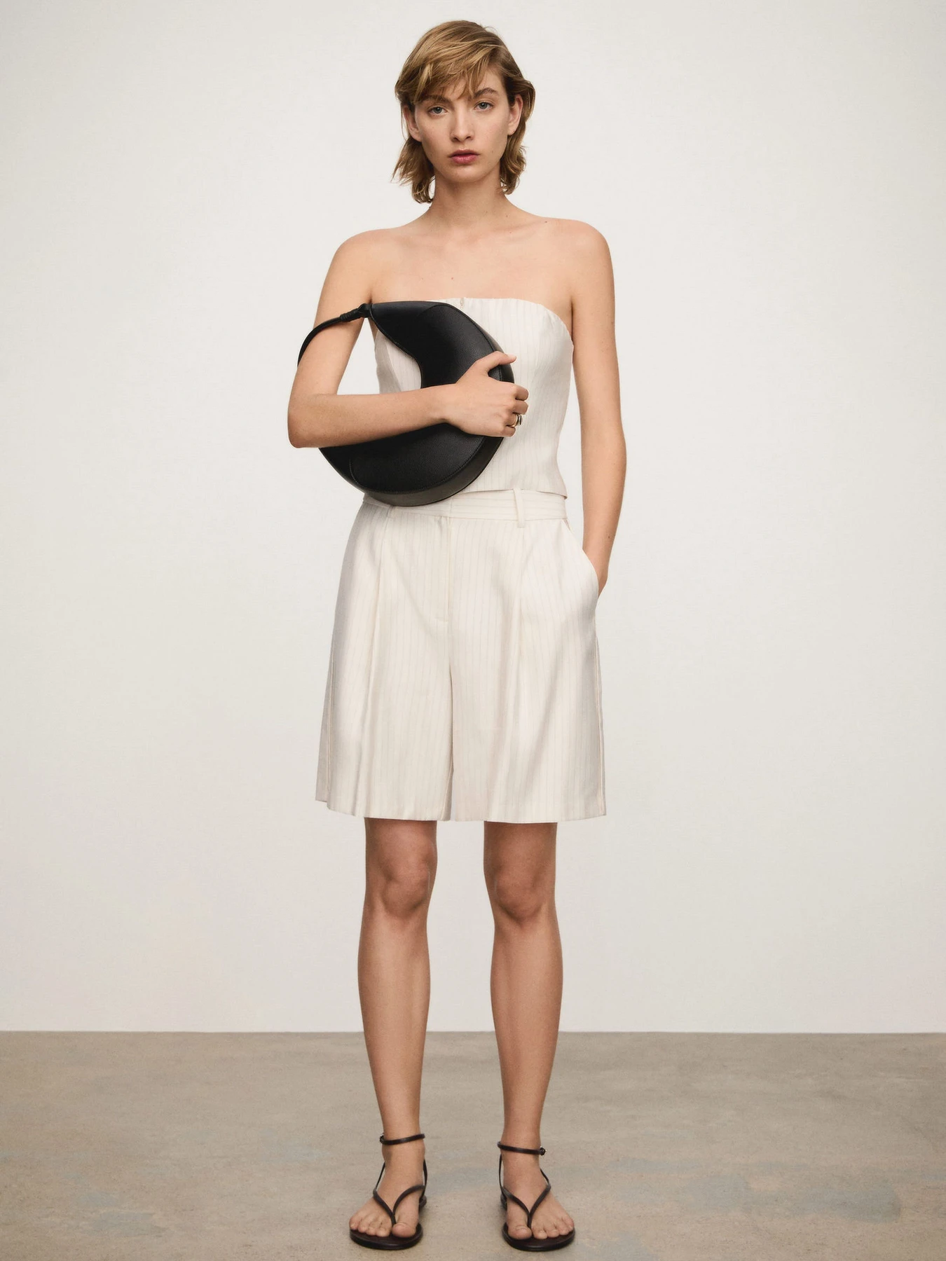 Шорти MANGO модель 77063264_5 Шорти MANGO модель 77063264_5 Фото