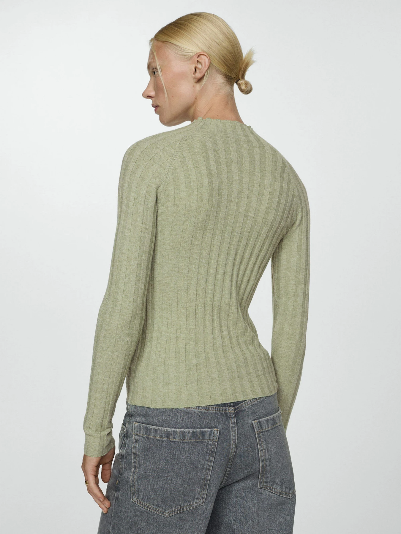 Свитры и кардиганы MANGO модель 77015651_40 Свитры и кардиганы MANGO модель 77015651_40 Фото