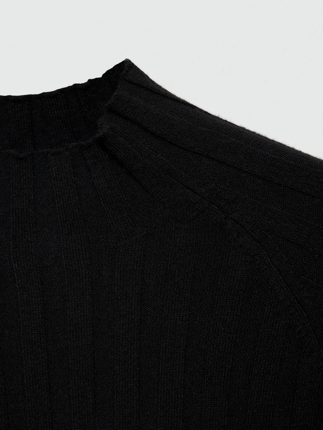 Свитры и кардиганы MANGO модель 77015651_99 Свитры и кардиганы MANGO модель 77015651_99 Фото