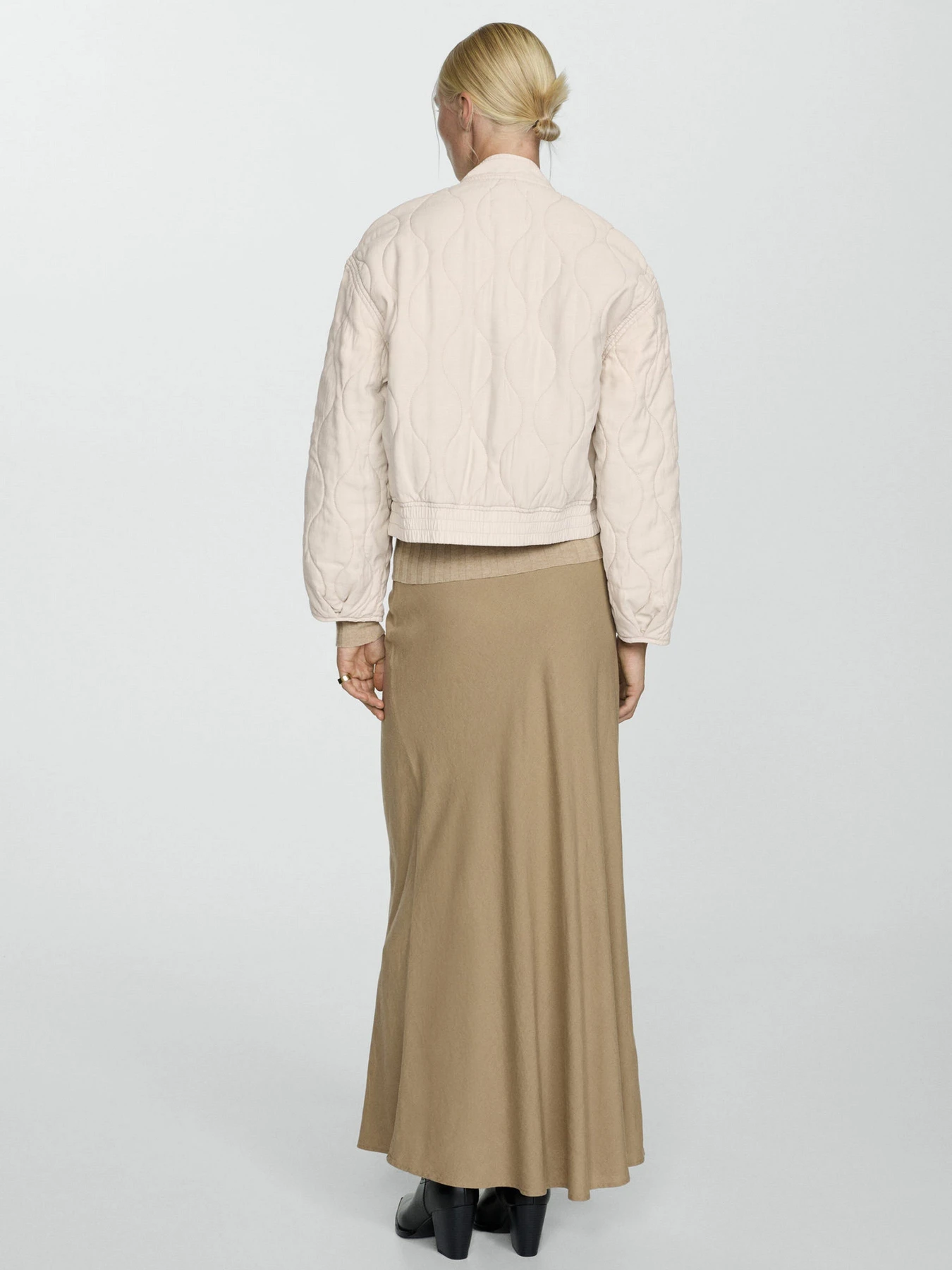 Куртки и дубленки MANGO модель 77095653_5 Куртки и дубленки MANGO модель 77095653_5 Фото
