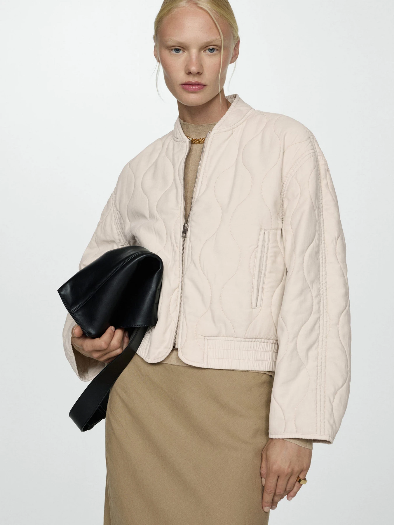 Куртки и дубленки MANGO модель 77095653_5 Куртки и дубленки MANGO модель 77095653_5 Фото