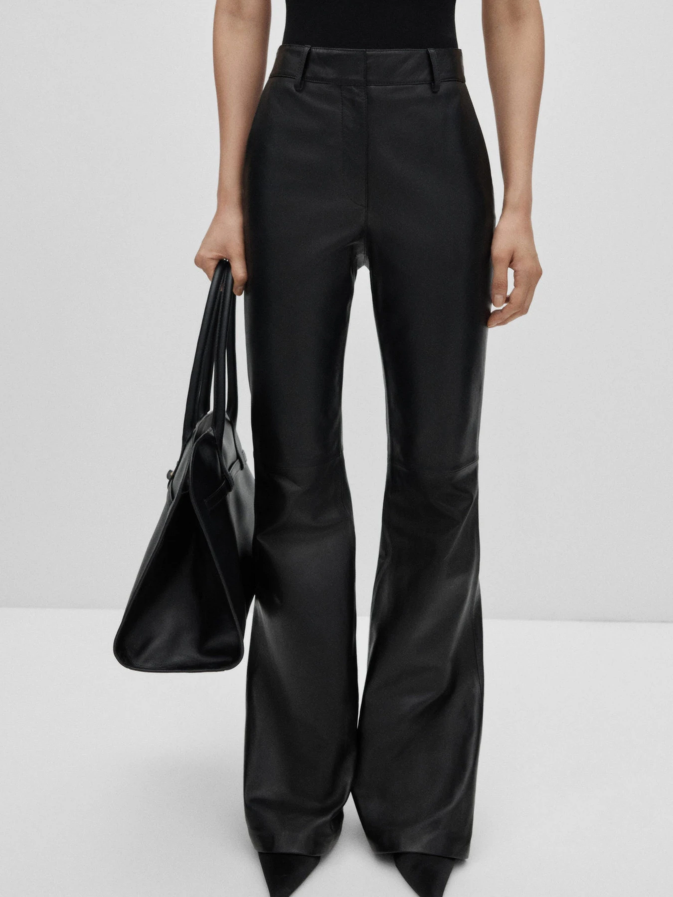 Штани MANGO модель 77045656_99 Штани MANGO модель 77045656_99 Фото