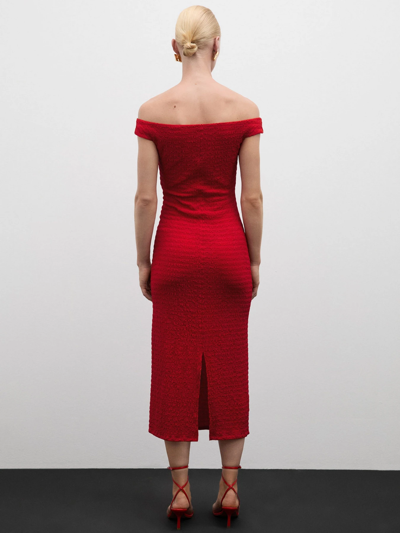 Сукні MANGO модель 77064030_70 Сукні MANGO модель 77064030_70 Фото