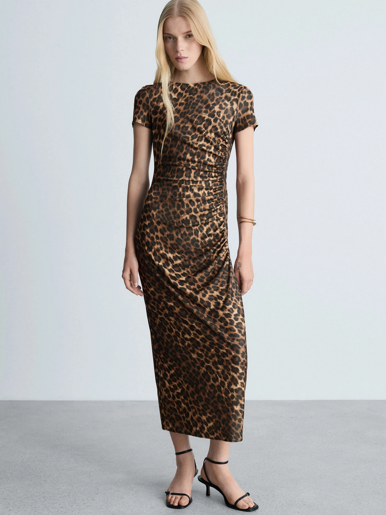 Платья MANGO модель 77066753_30 Платья MANGO модель 77066753_30 Фото