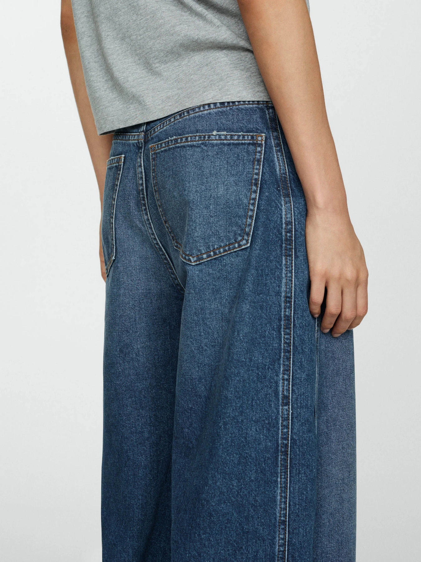 Джинсы MANGO модель 77055666_TO Фото