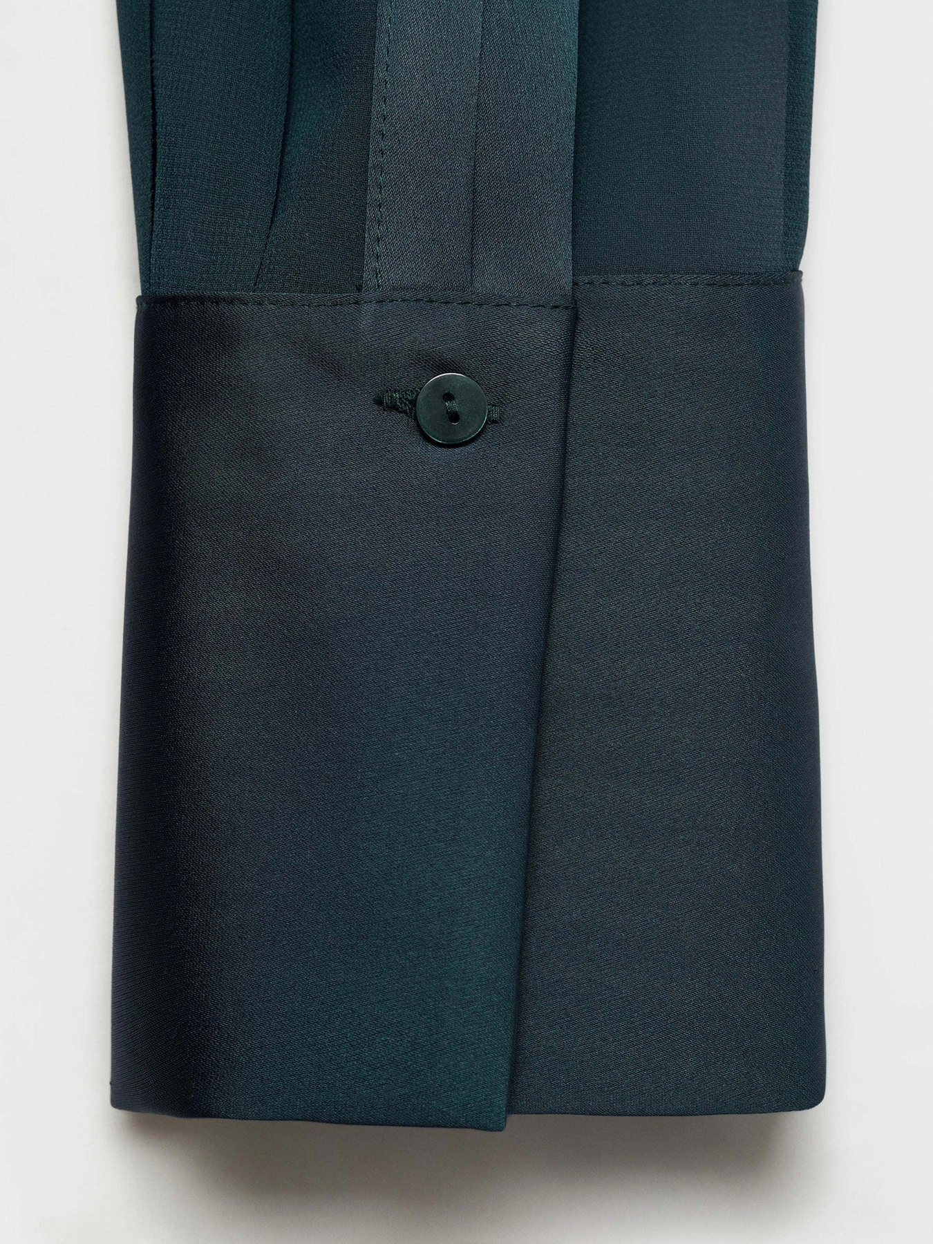 Рубашки MANGO модель 77069057_57 Рубашки MANGO модель 77069057_57 Фото