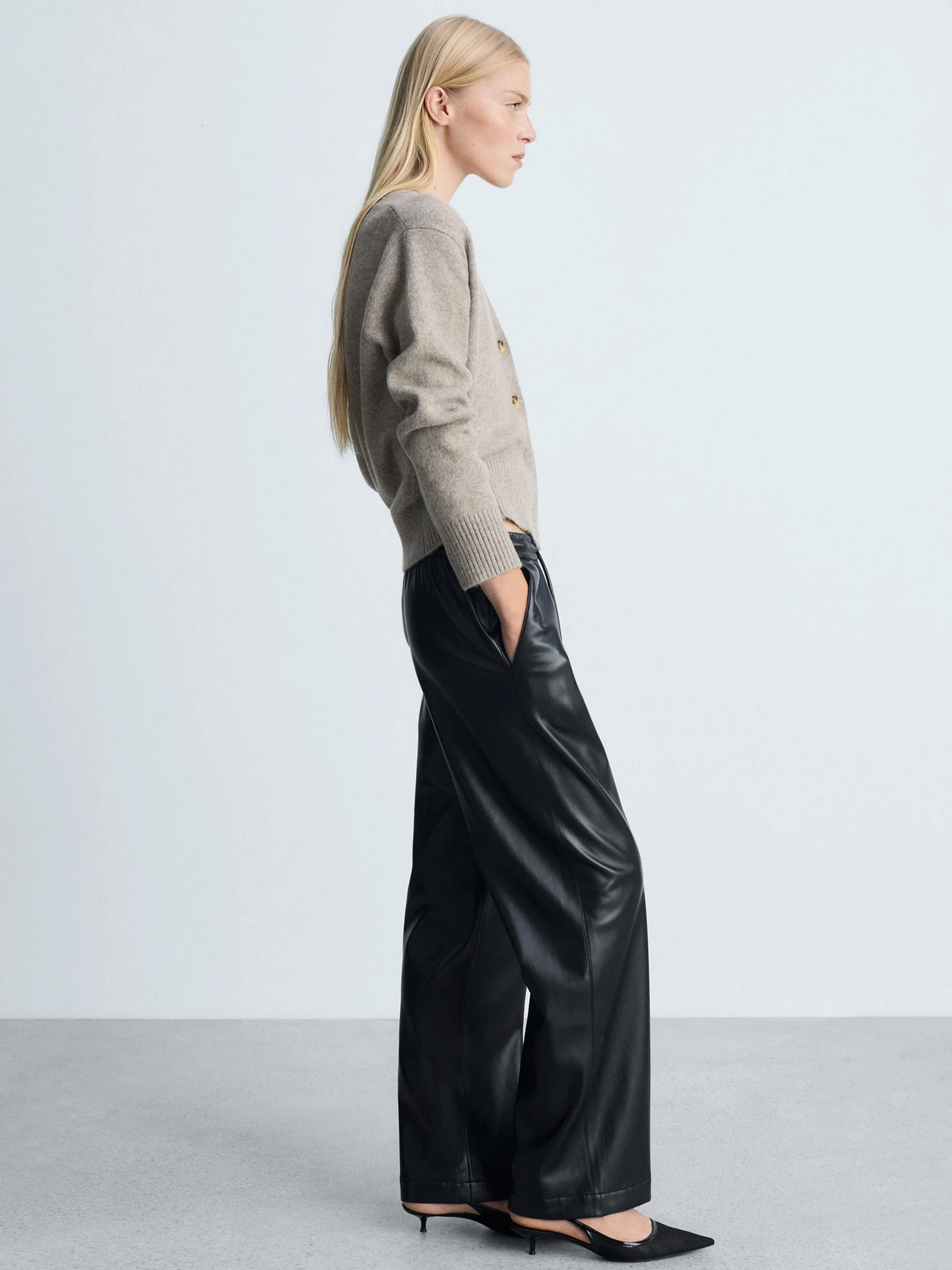 Штани MANGO модель 77096740_99 Штани MANGO модель 77096740_99 Фото