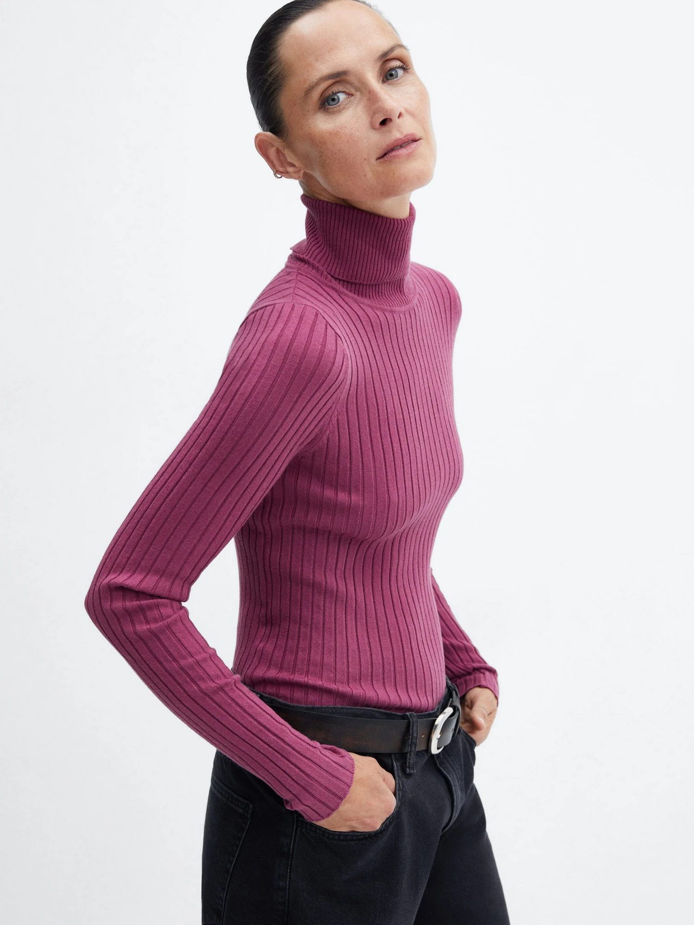Свитры и кардиганы MANGO Goletac модель 57007743_65 Свитры и кардиганы MANGO Goletac модель 57007743_65 Фото