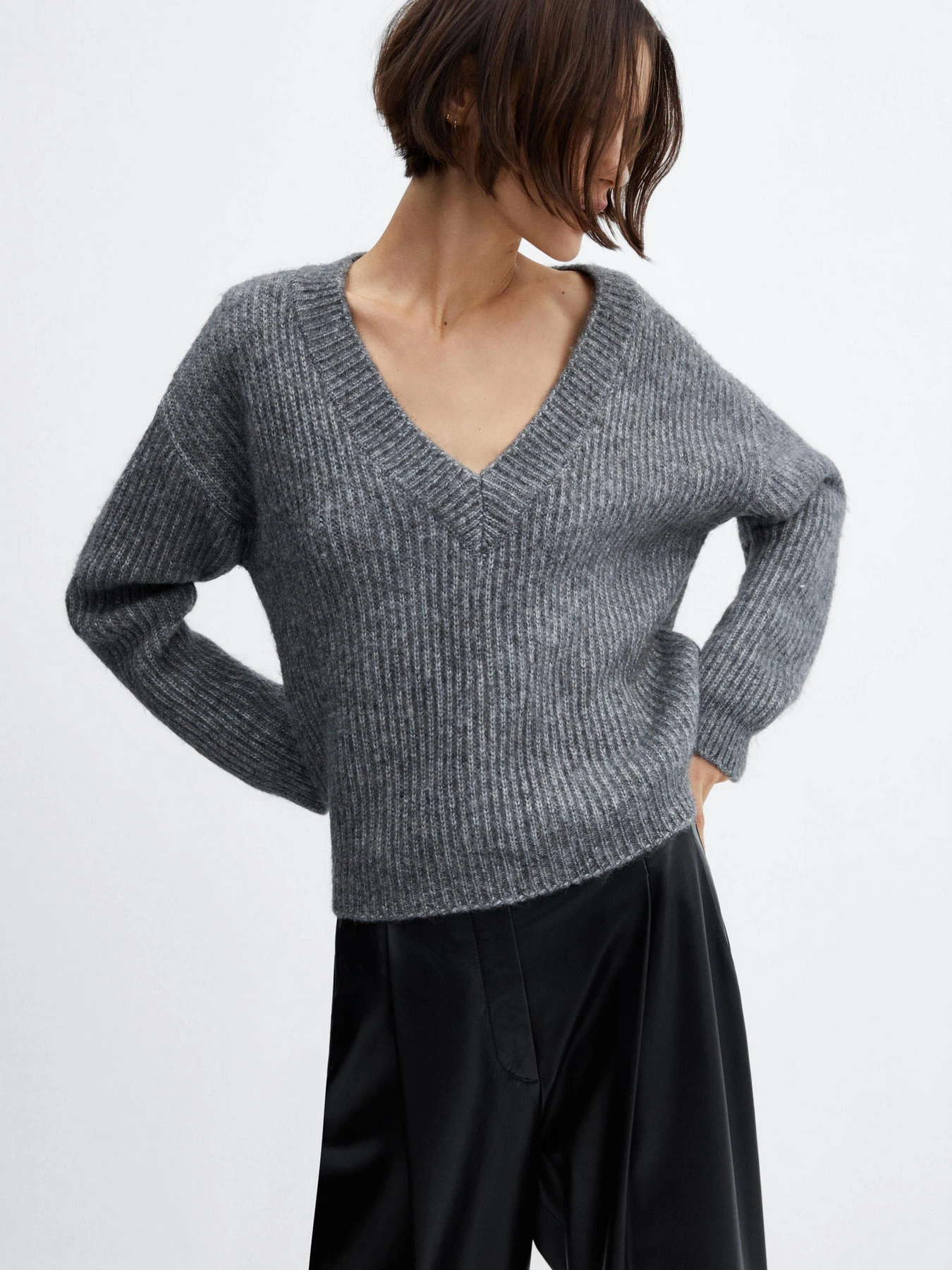 Свитры и кардиганы MANGO Rochi модель 57029102_96 Свитры и кардиганы MANGO Rochi модель 57029102_96 Фото