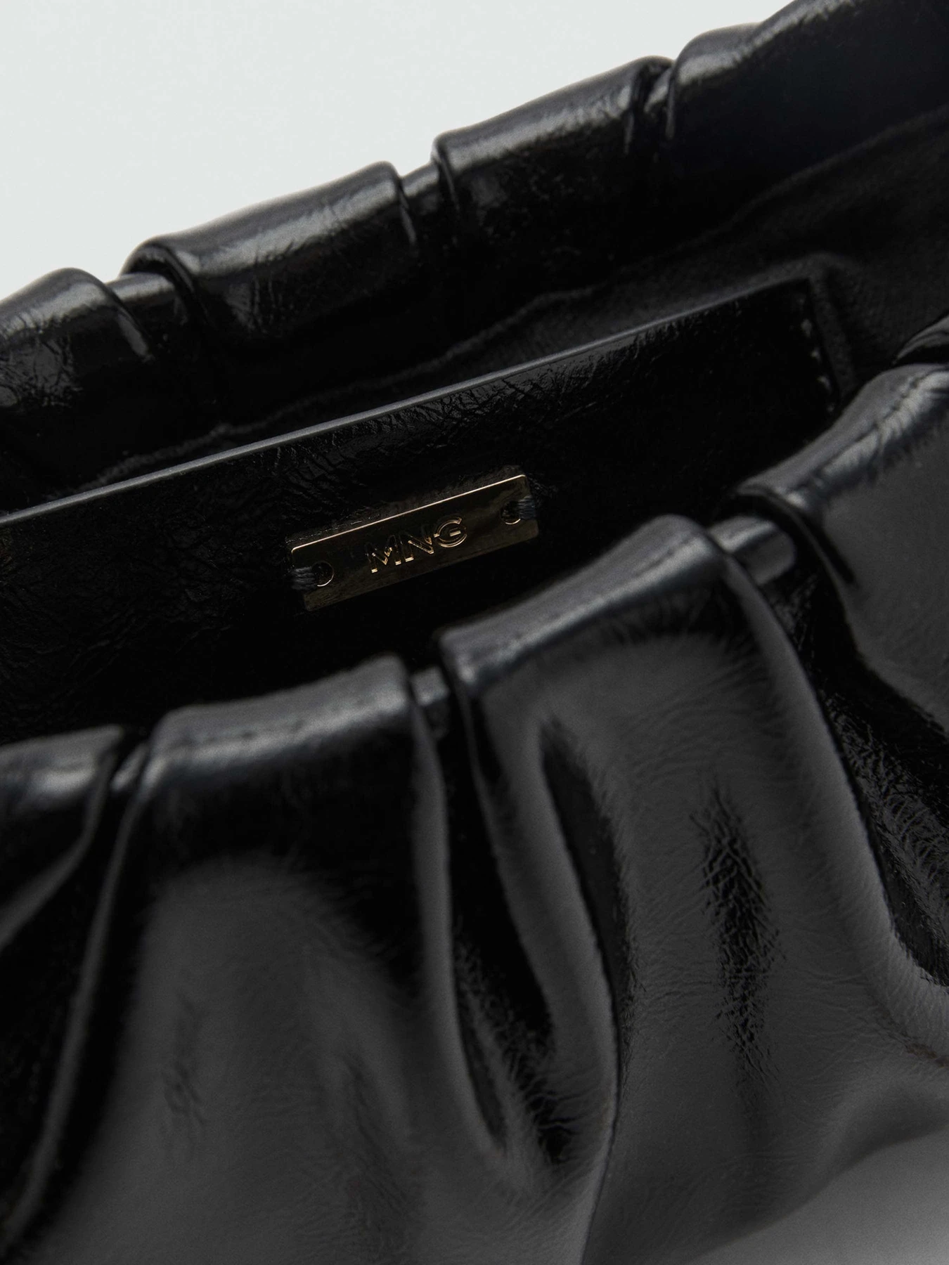 Сумки MANGO Leon модель 87060275_99 Сумки MANGO Leon модель 87060275_99 Фото