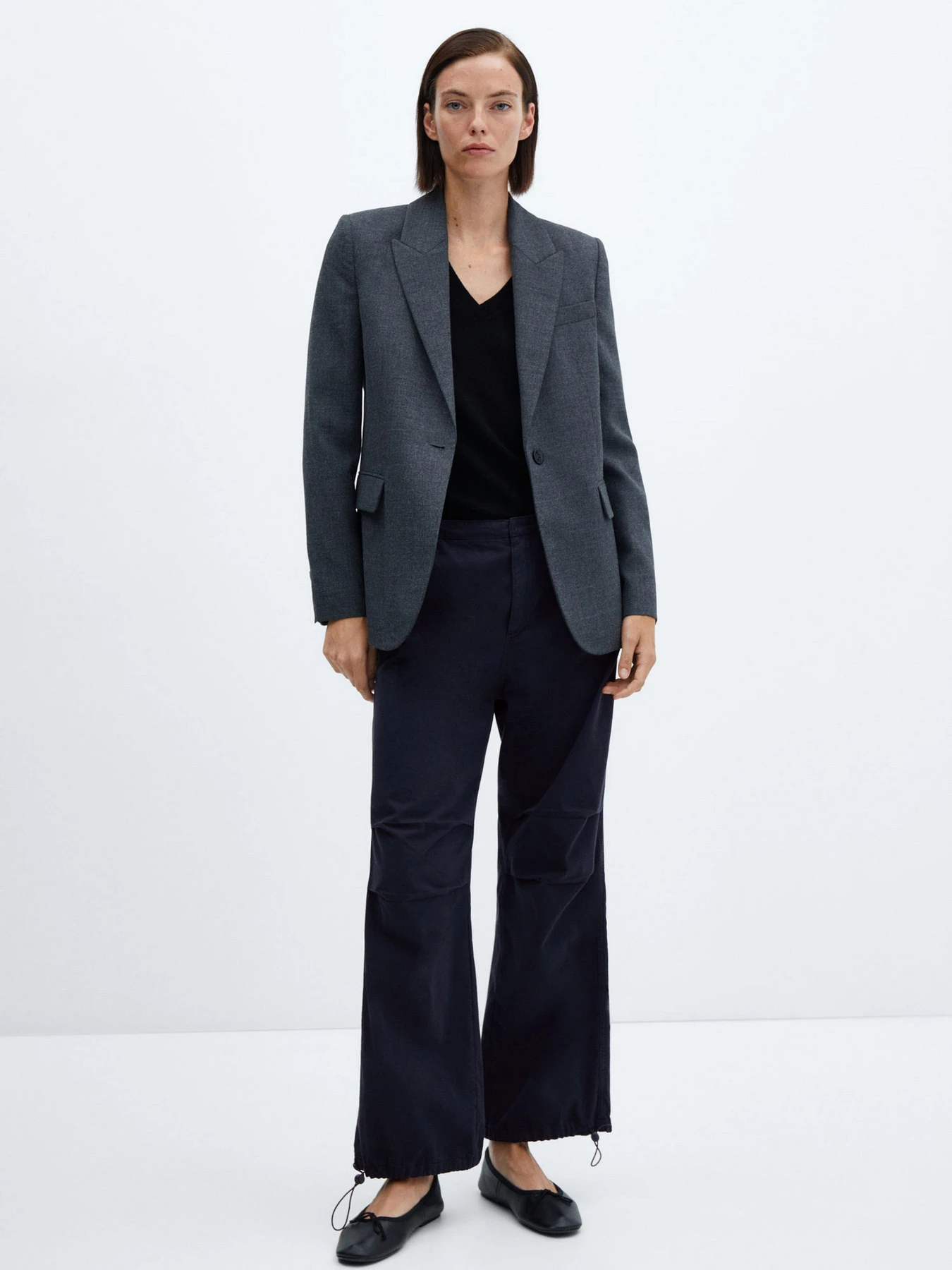Брюки MANGO Parachut модель 57050465_95 Брюки MANGO Parachut модель 57050465_95 Фото