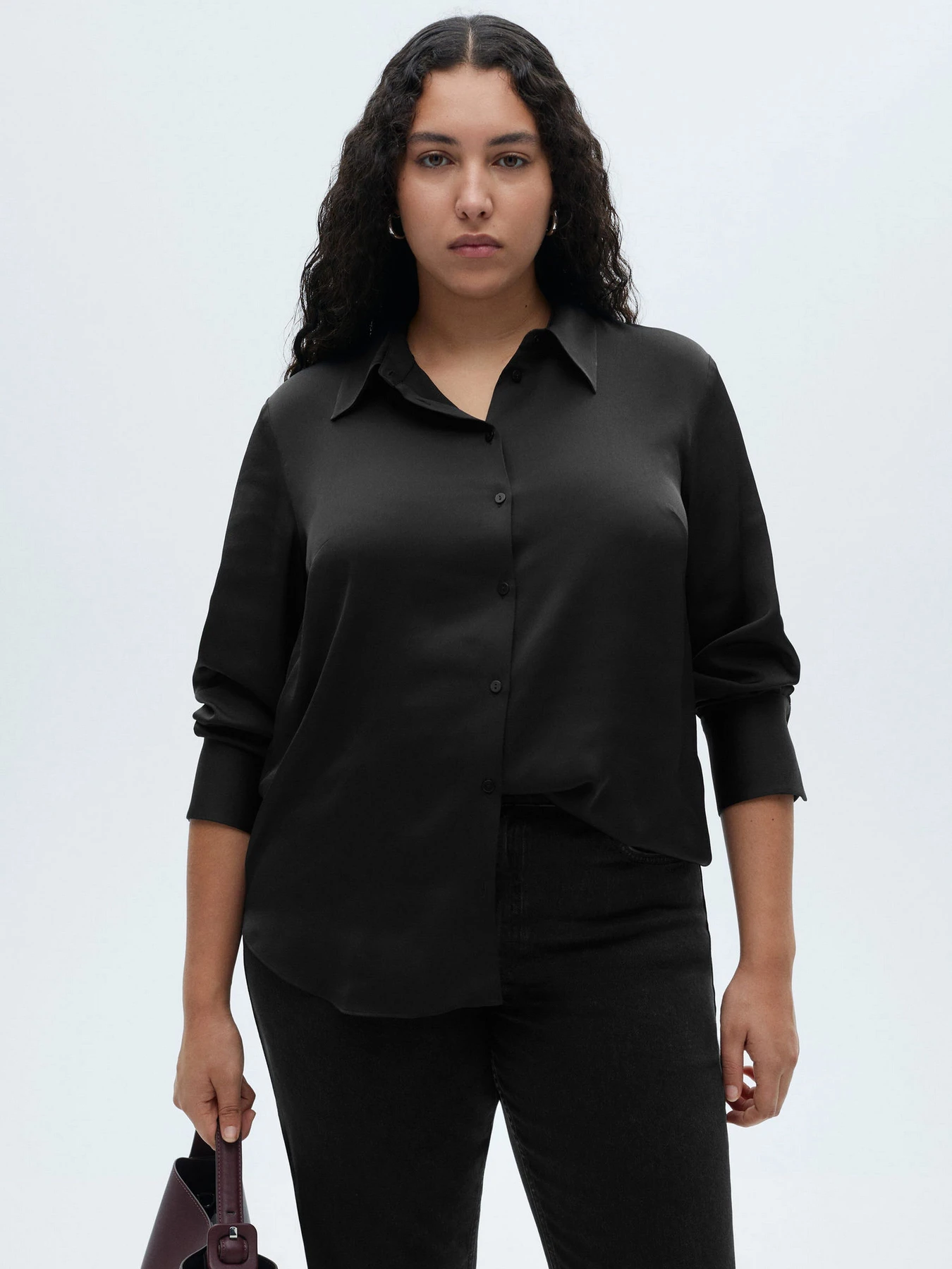 Рубашки MANGO IDEALE модель 87090415_99 Рубашки MANGO IDEALE модель 87090415_99 Фото