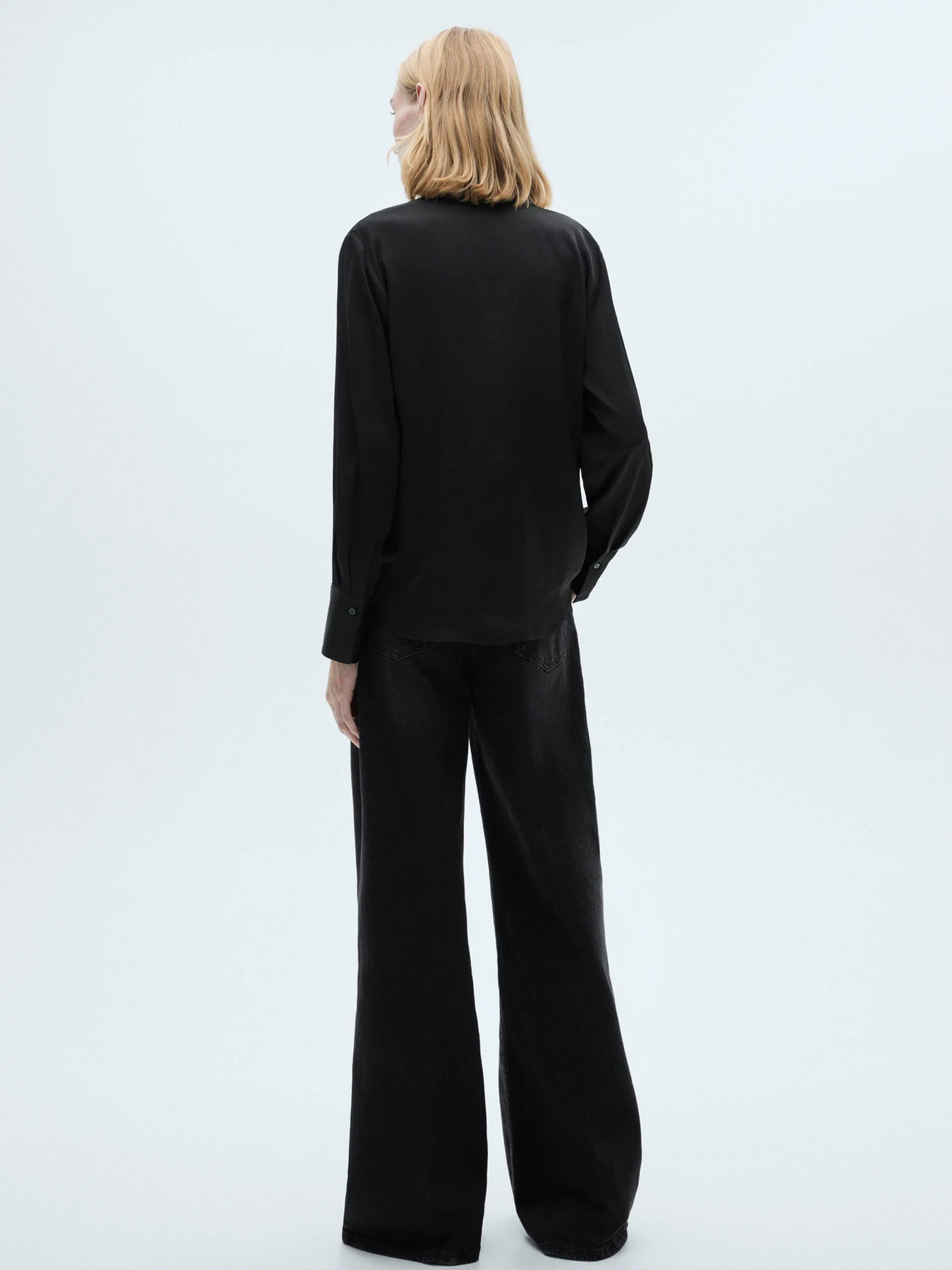Рубашки MANGO IDEALE модель 87090415_99 Рубашки MANGO IDEALE модель 87090415_99 Фото