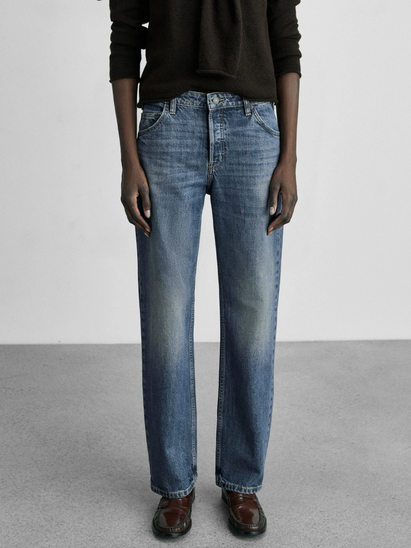 Джинсы MANGO модель 87020429_TO Фото