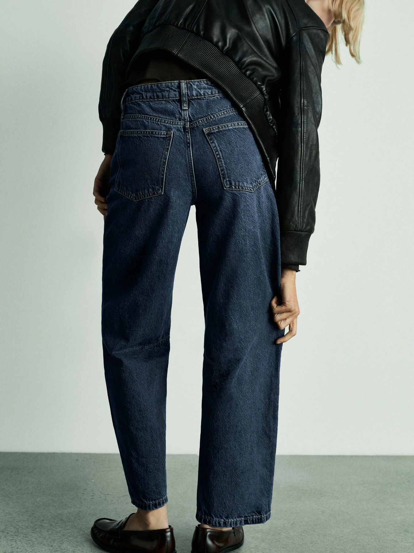 Джинсы MANGO модель 77015647_TO Фото